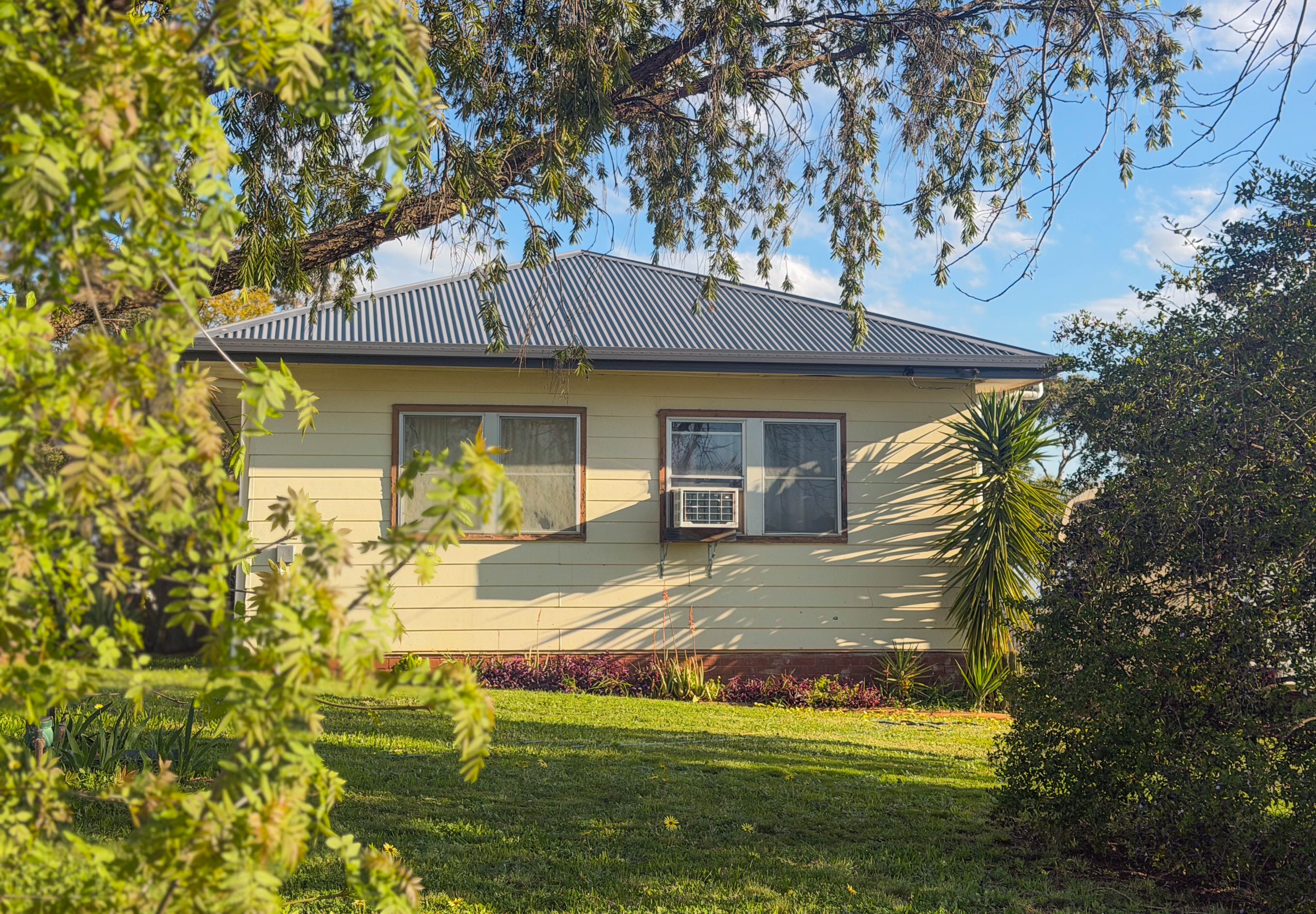 5 Kendall Street — photo from Ray White Parkes