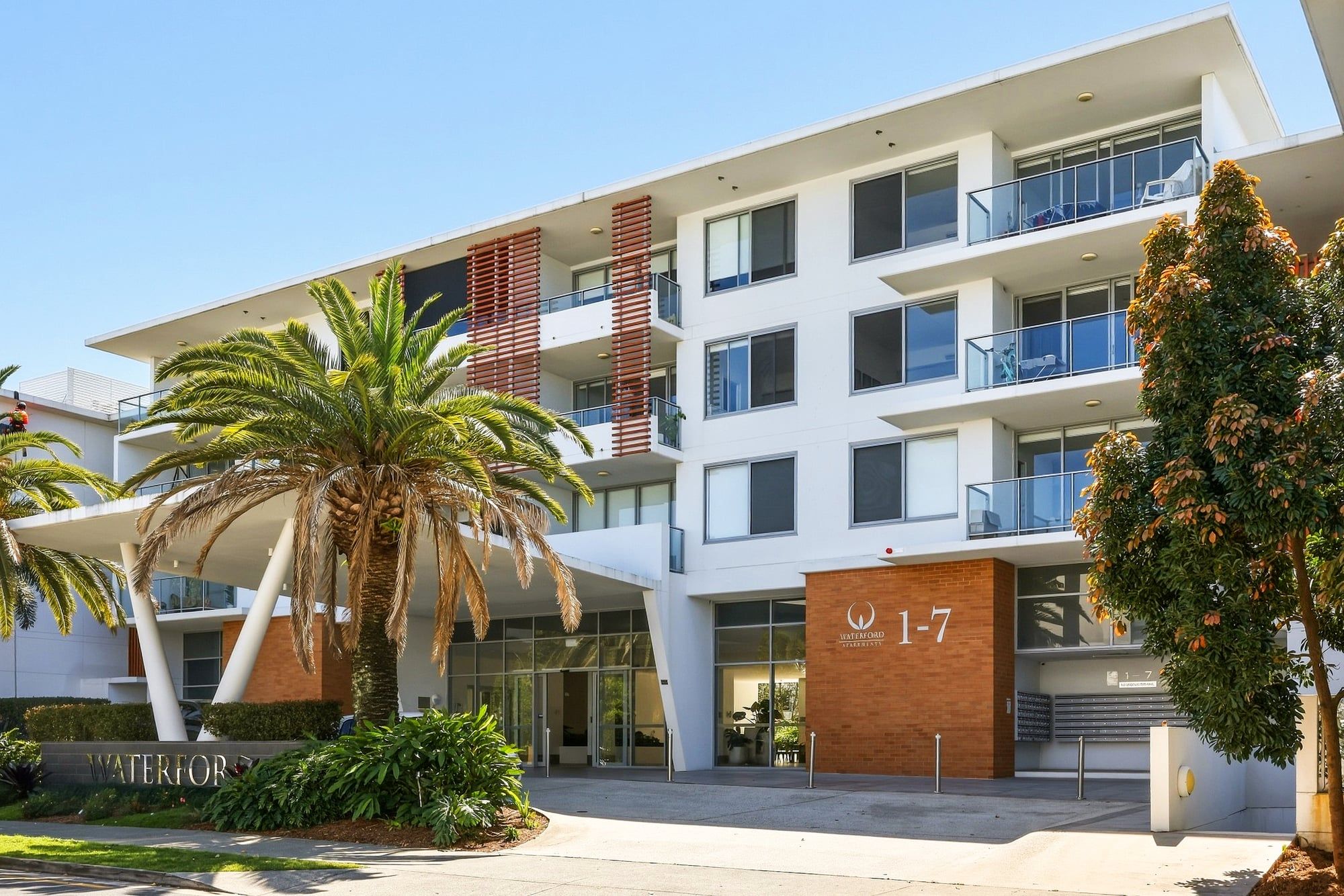 4212/1-7 Waterford Court — photo 16 of 21