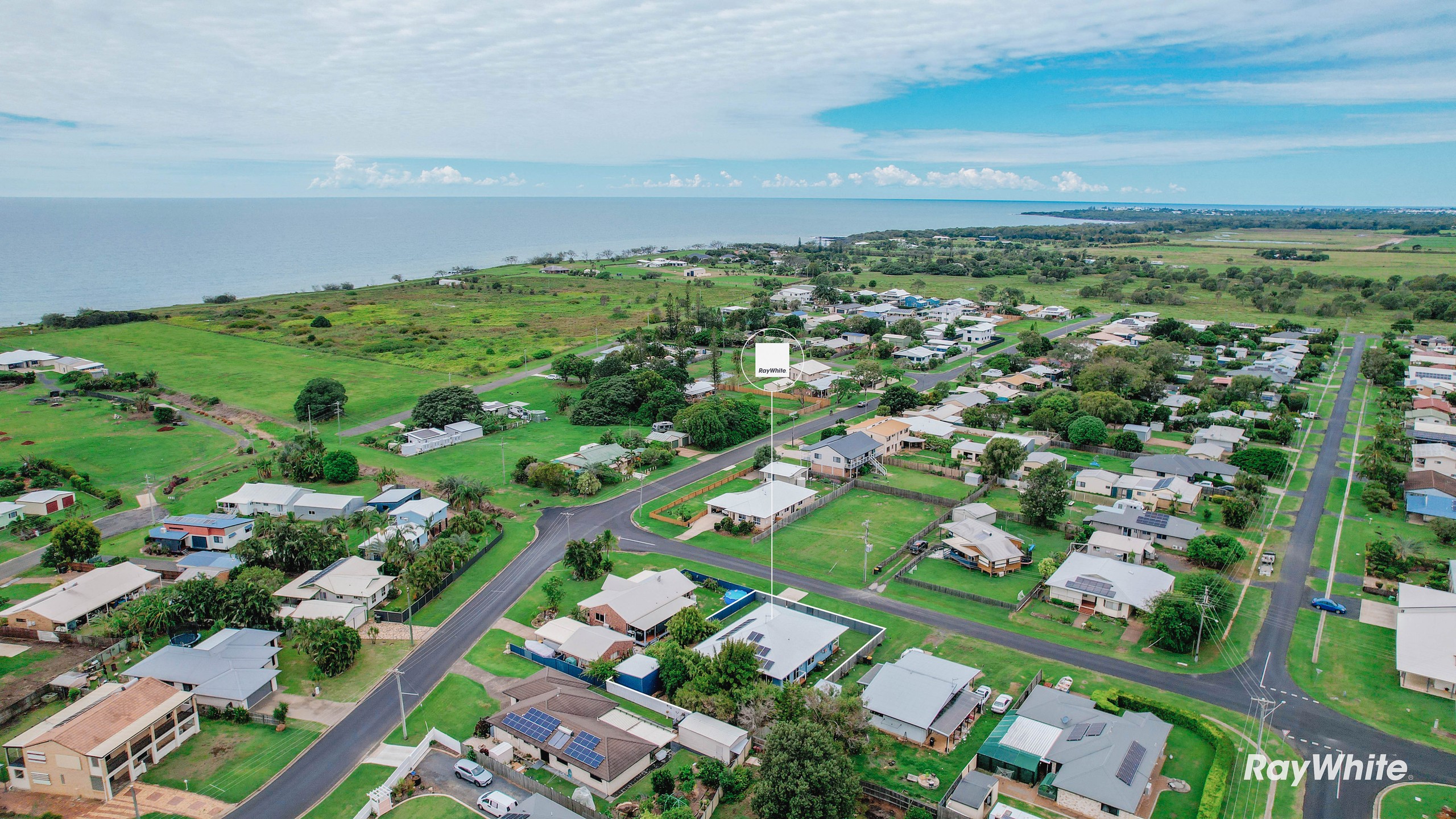 62 Gibsons Road, Burnett Heads, QLD 4670