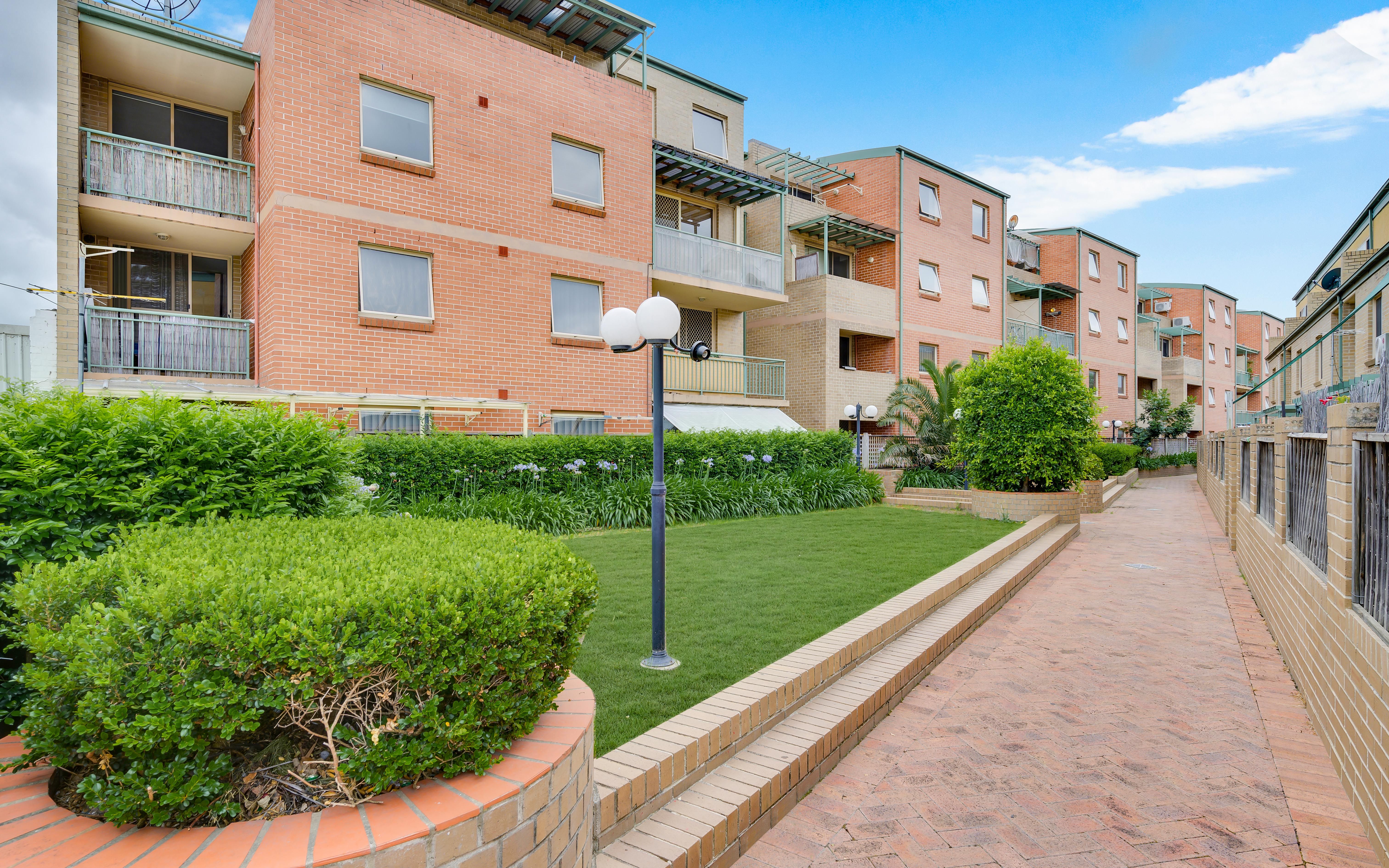 8/100 Terminus Street, Liverpool, NSW 2170