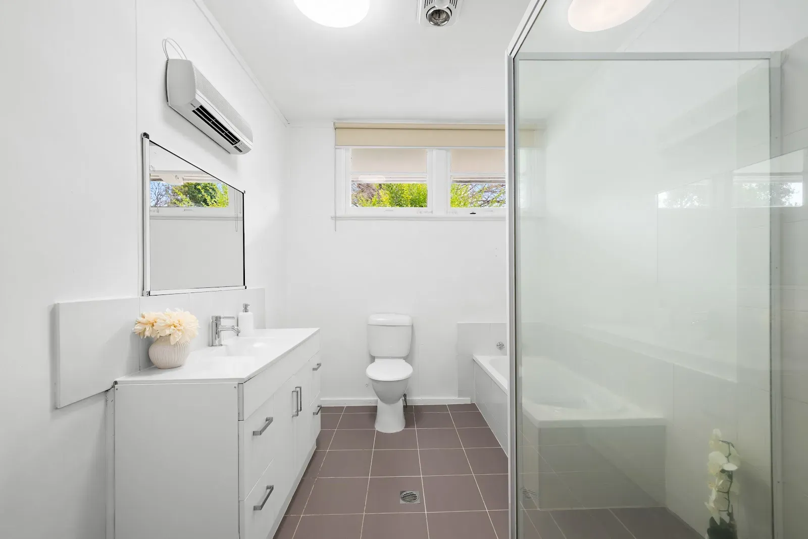 2 Allan Street — photo 6 of 16