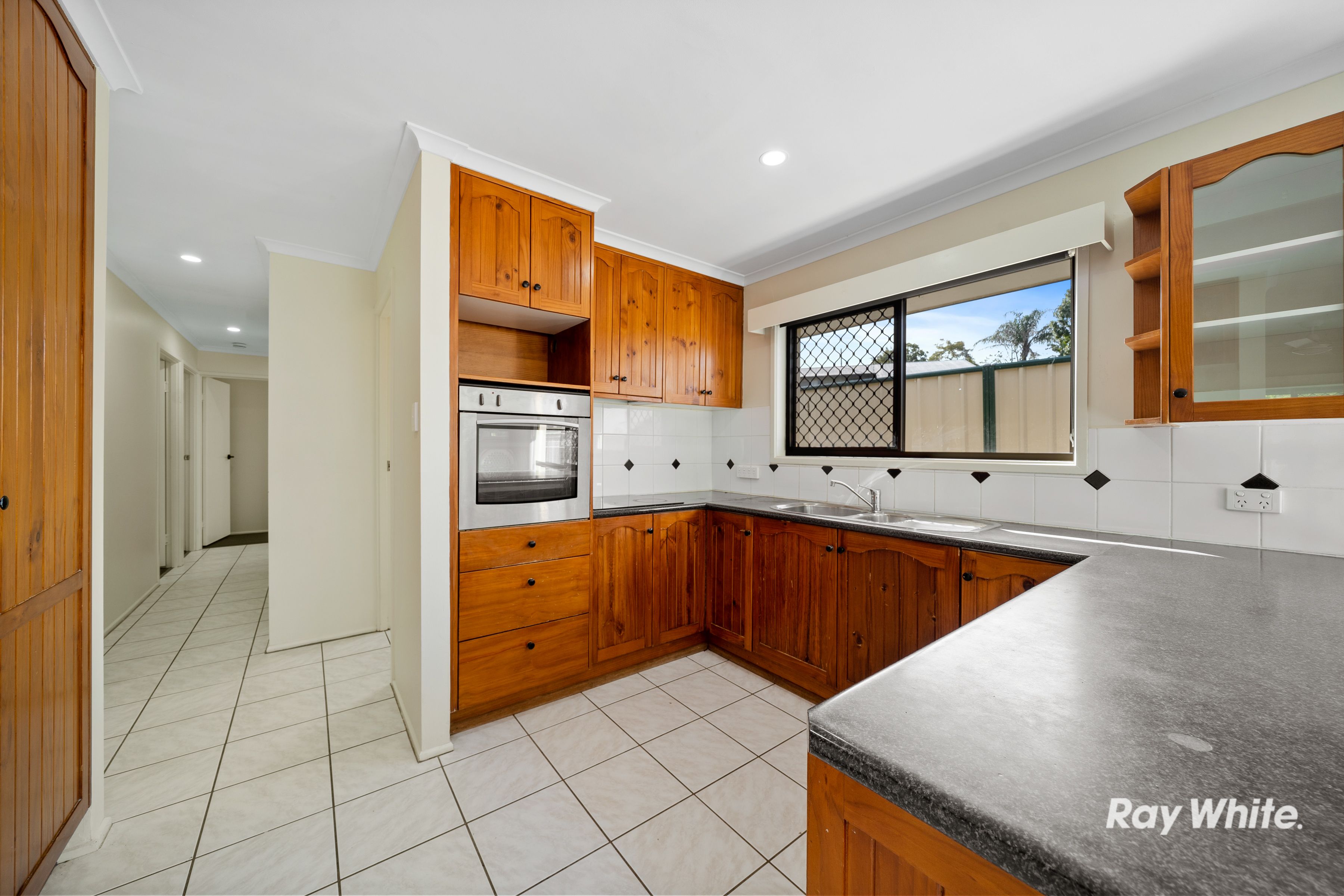 5 Parfrey Road — photo 4 of 18
