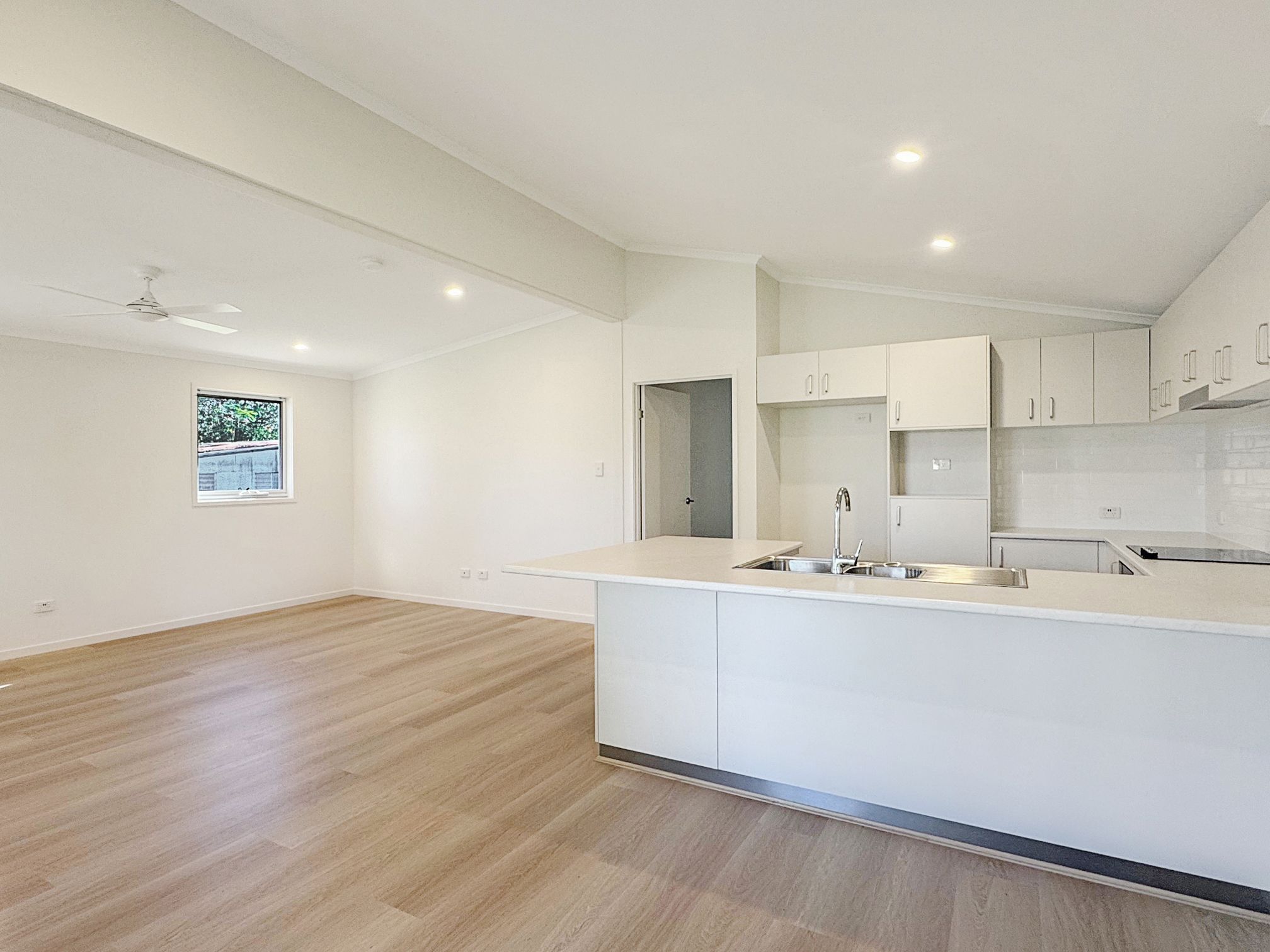 73B Wilson Street — photo 4 of 14