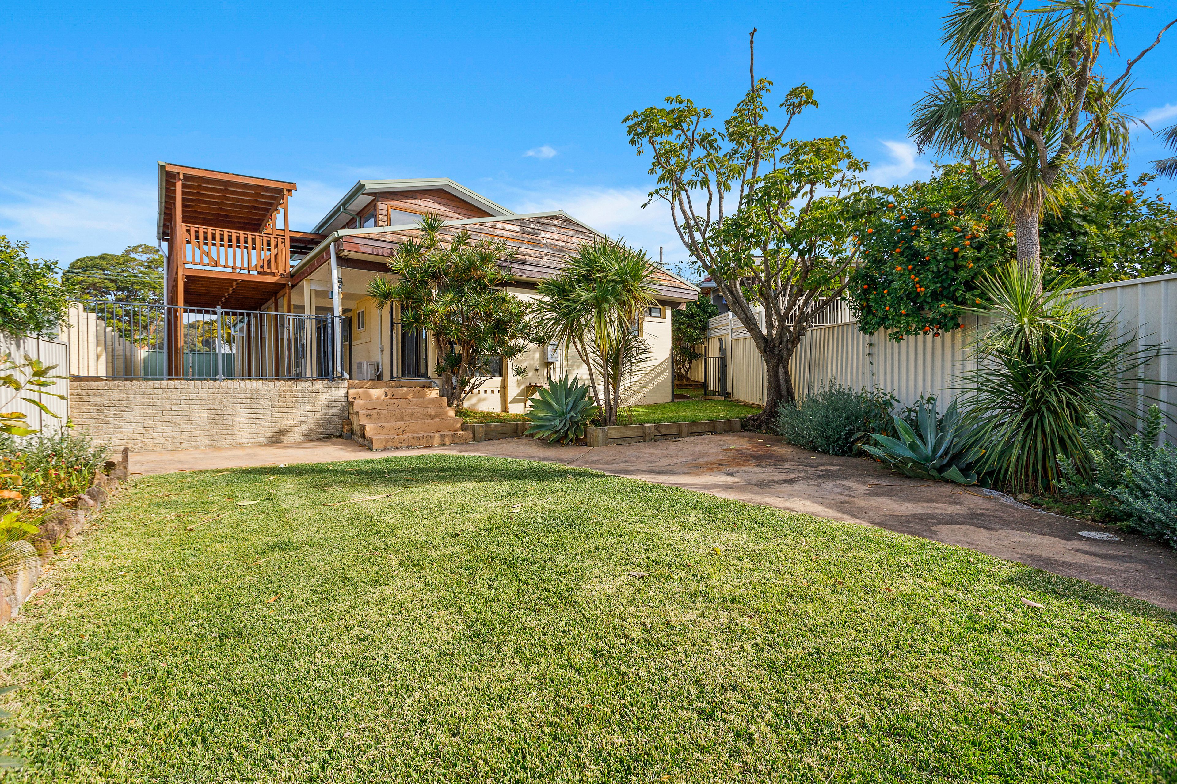66 Strata Avenue, Barrack Heights, NSW 2528