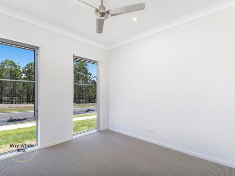 27 Gooloowan Circuit, Brassall, QLD 4305