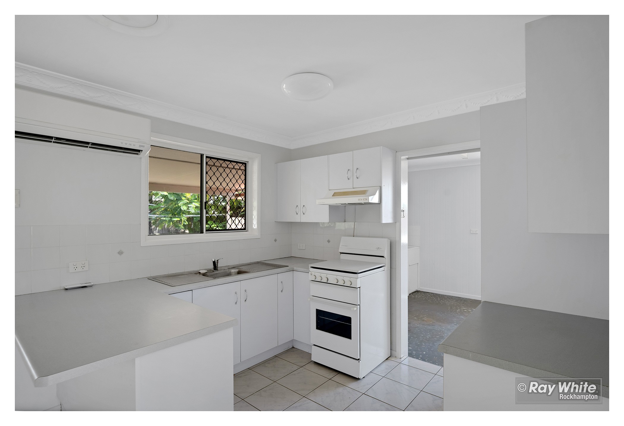 10 Ingham Street, Kawana, QLD 4701