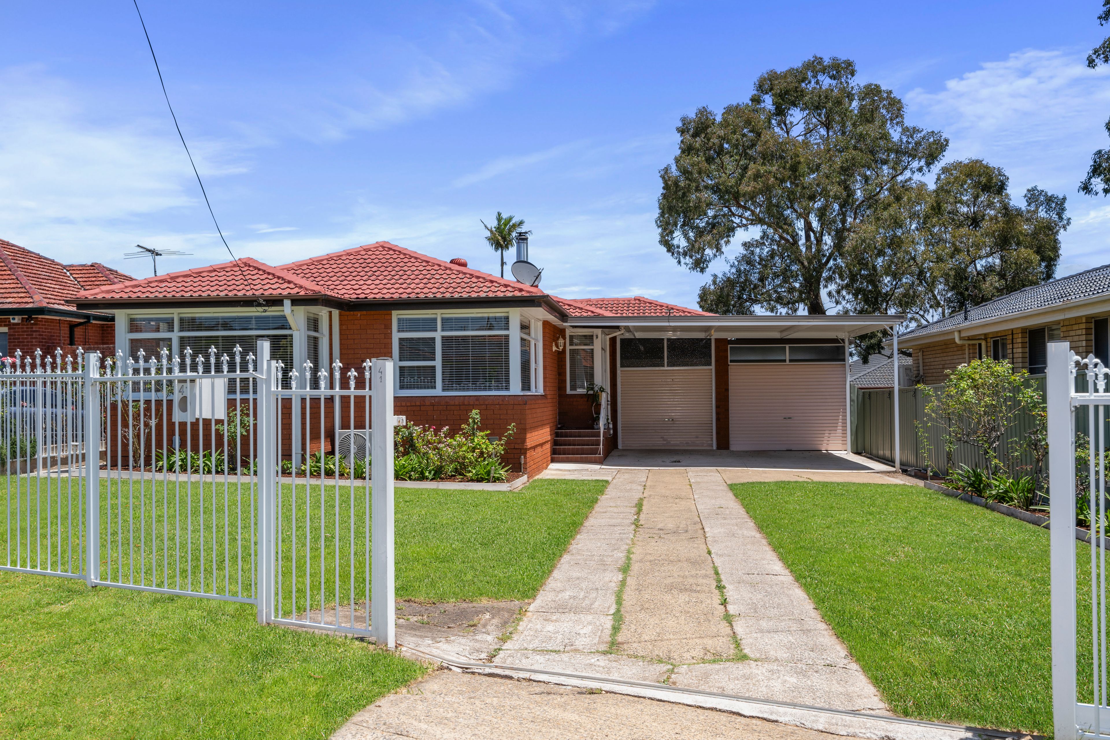 41 Angle Road, Leumeah, NSW 2560