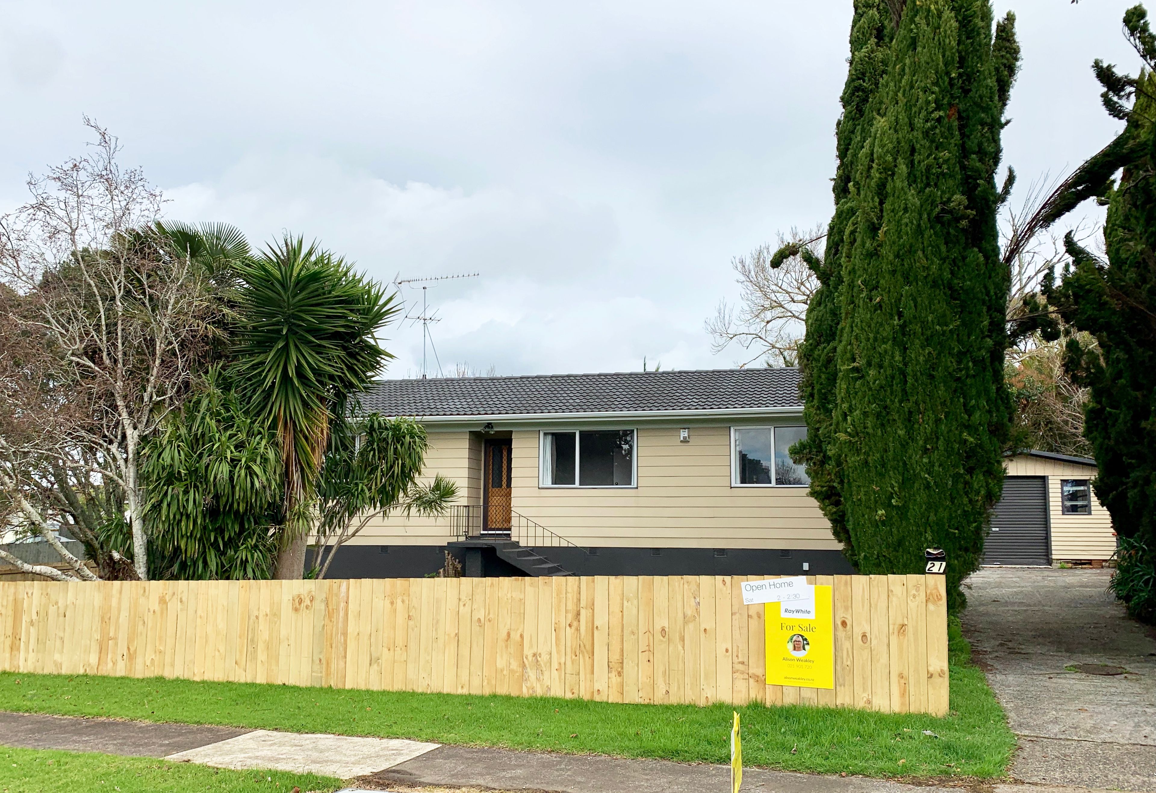 21 Becker Drive, Weymouth, Manukau City