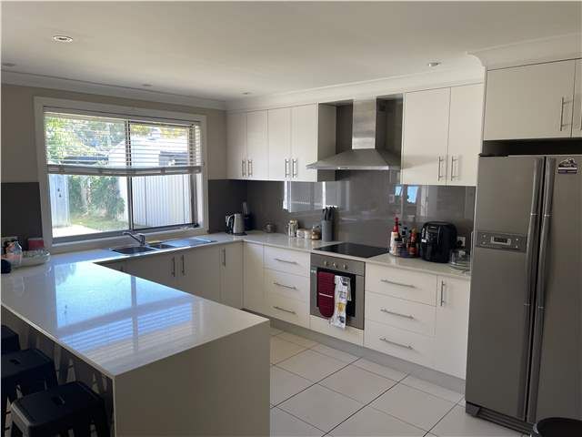 3 Matthew Flinders Drive, Paradise Point, QLD 4216