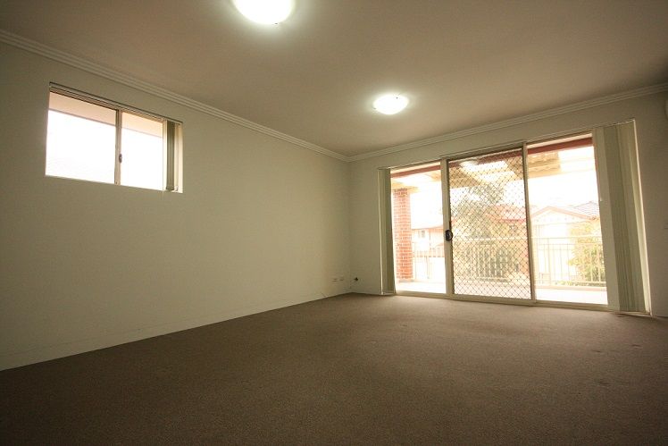 30/221a Waterworth Drive, Mount Annan, NSW 2567