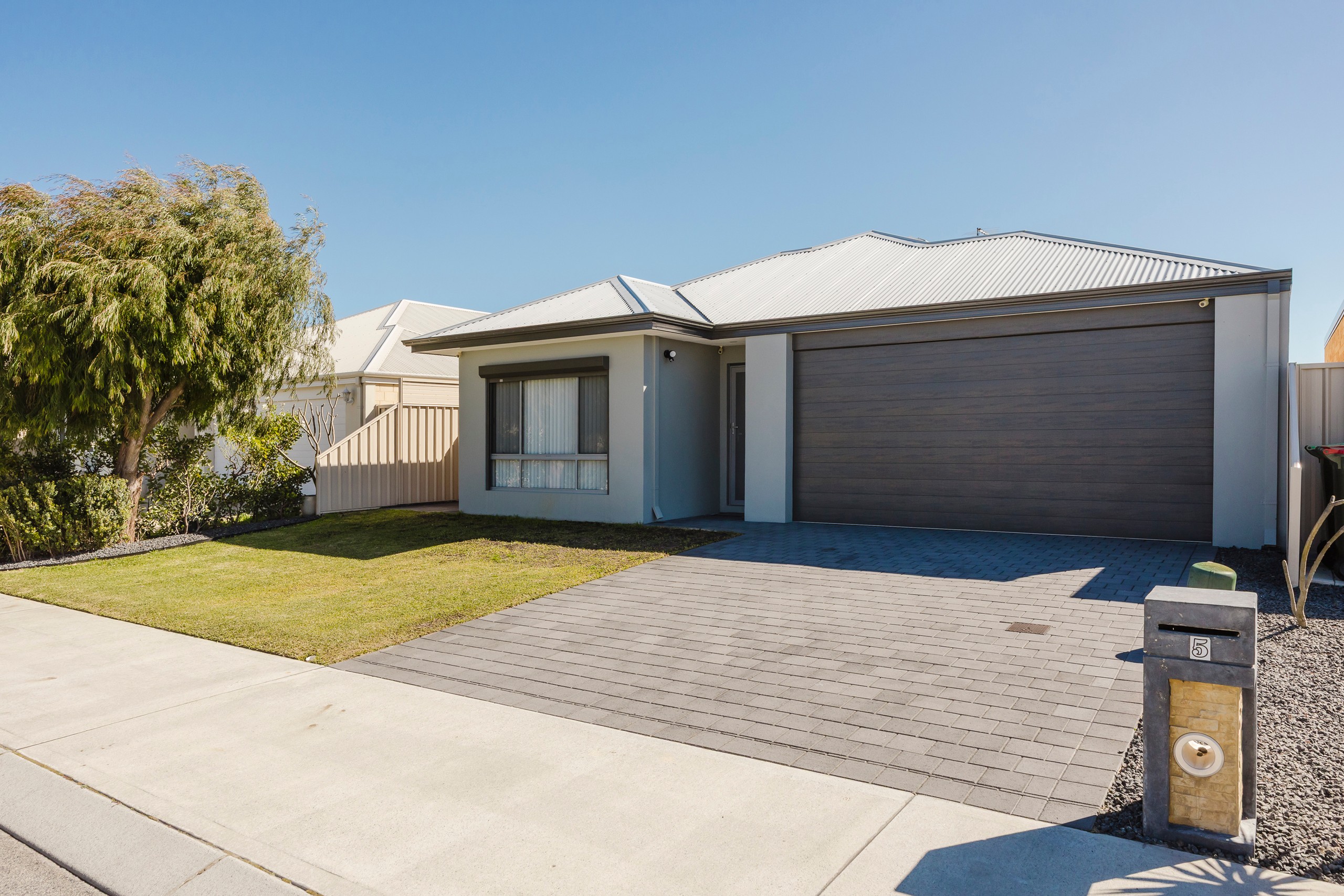 5 Thistle Way, Two Rocks, WA 6037