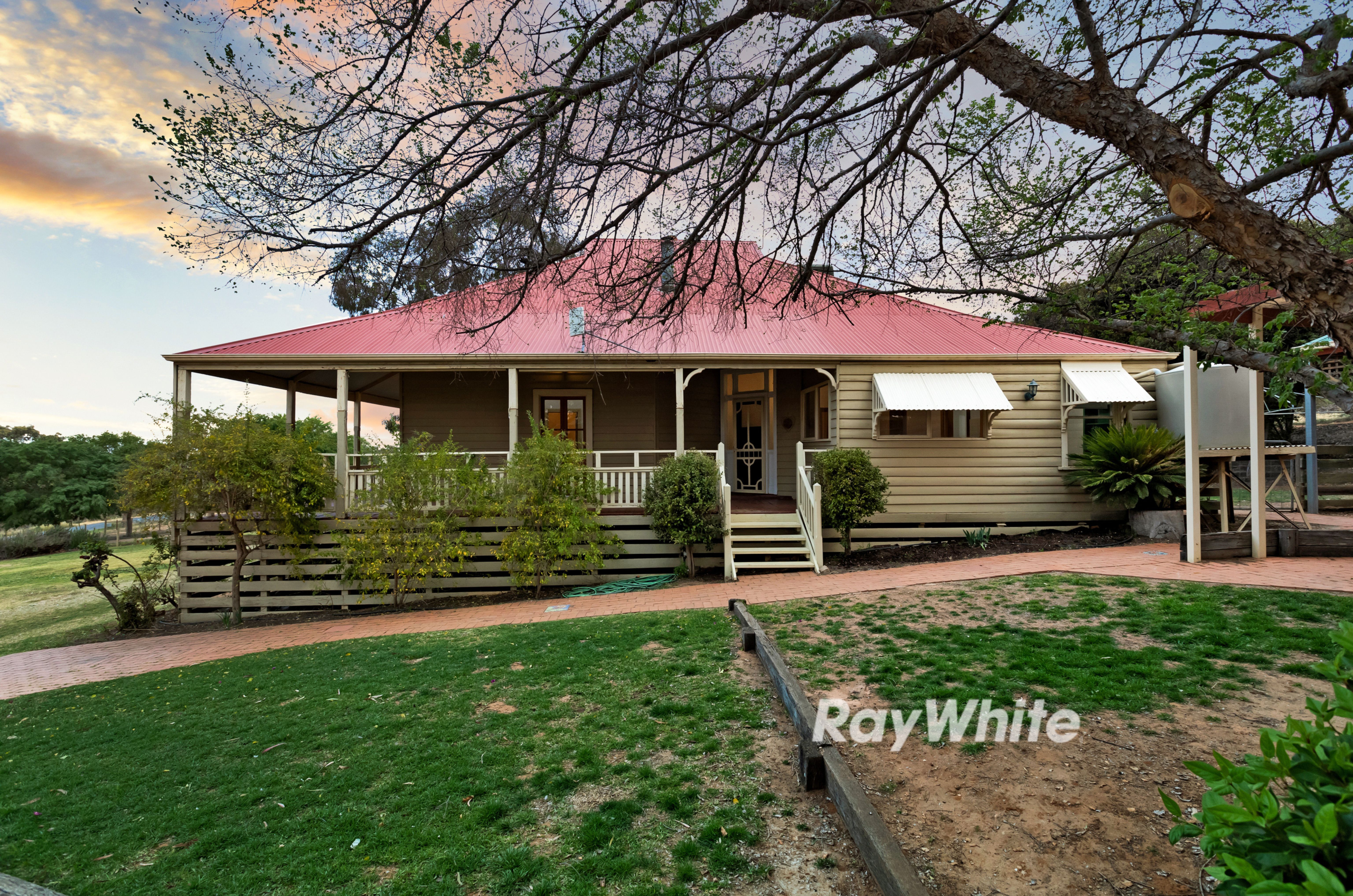 219 Woorlong Avenue, Red Cliffs VIC 3496