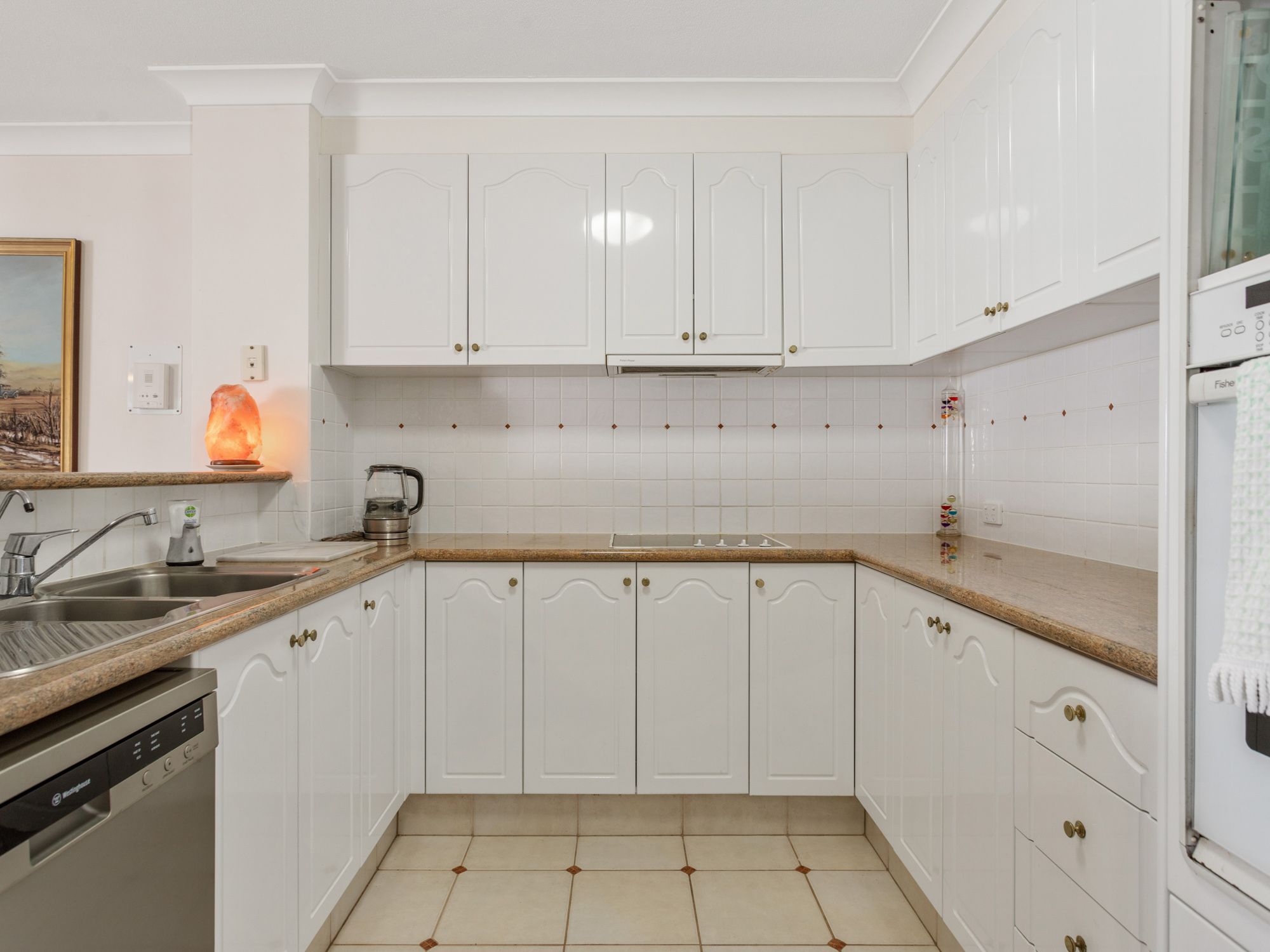 2/100 Cotlew Street East 'Adelphi Springs', Southport, QLD 4215