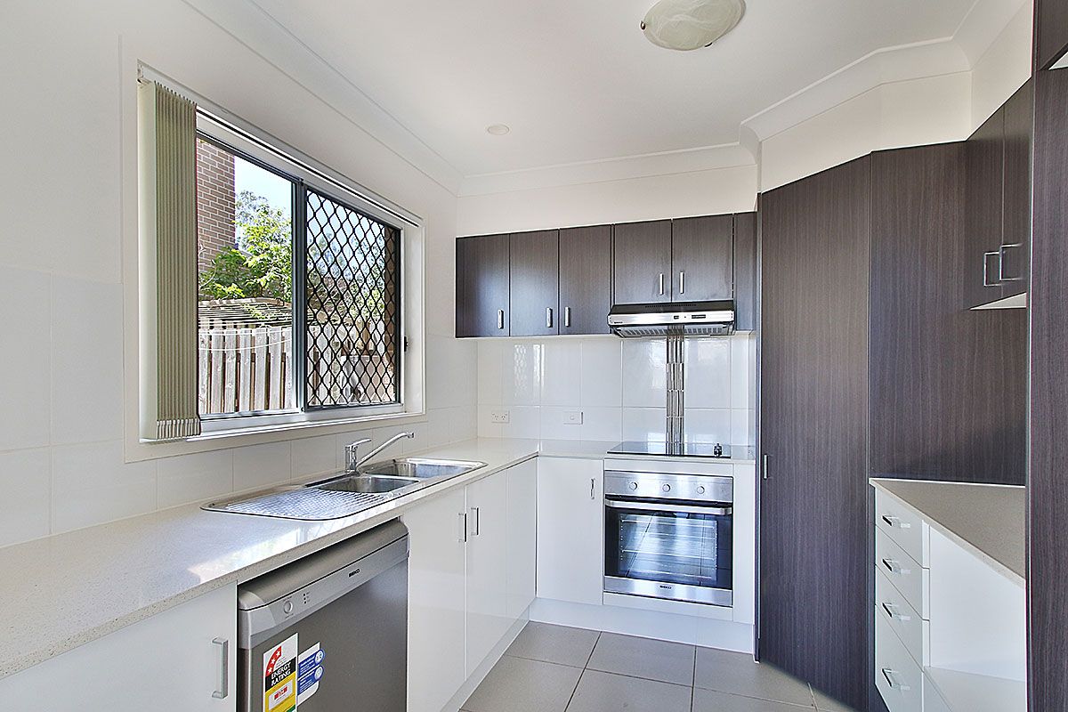 2/43 River Road, Bundamba, QLD 4304