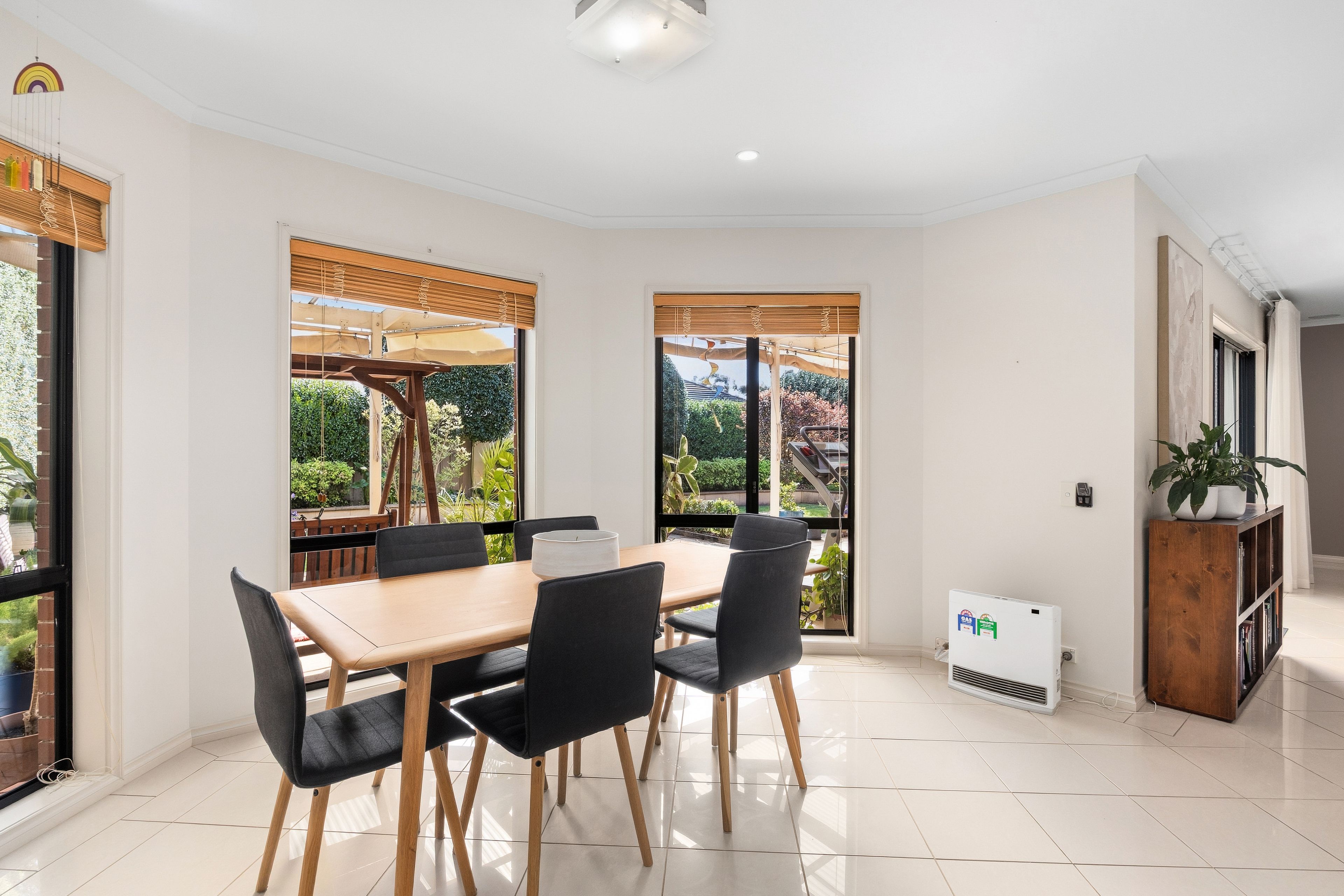 16 Redden Court — photo 4 of 23