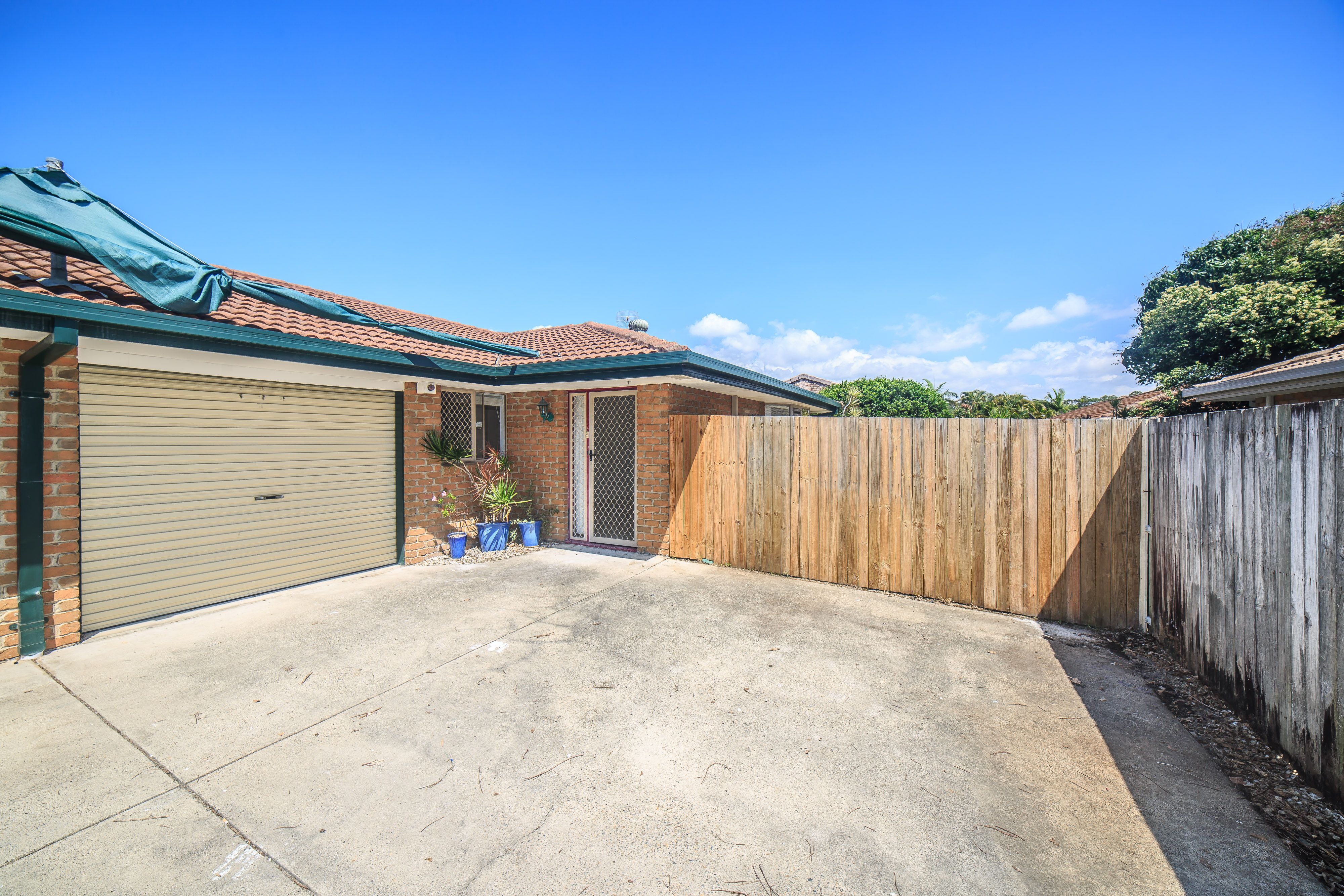 2/14 Freeman Street, Labrador, QLD 4215