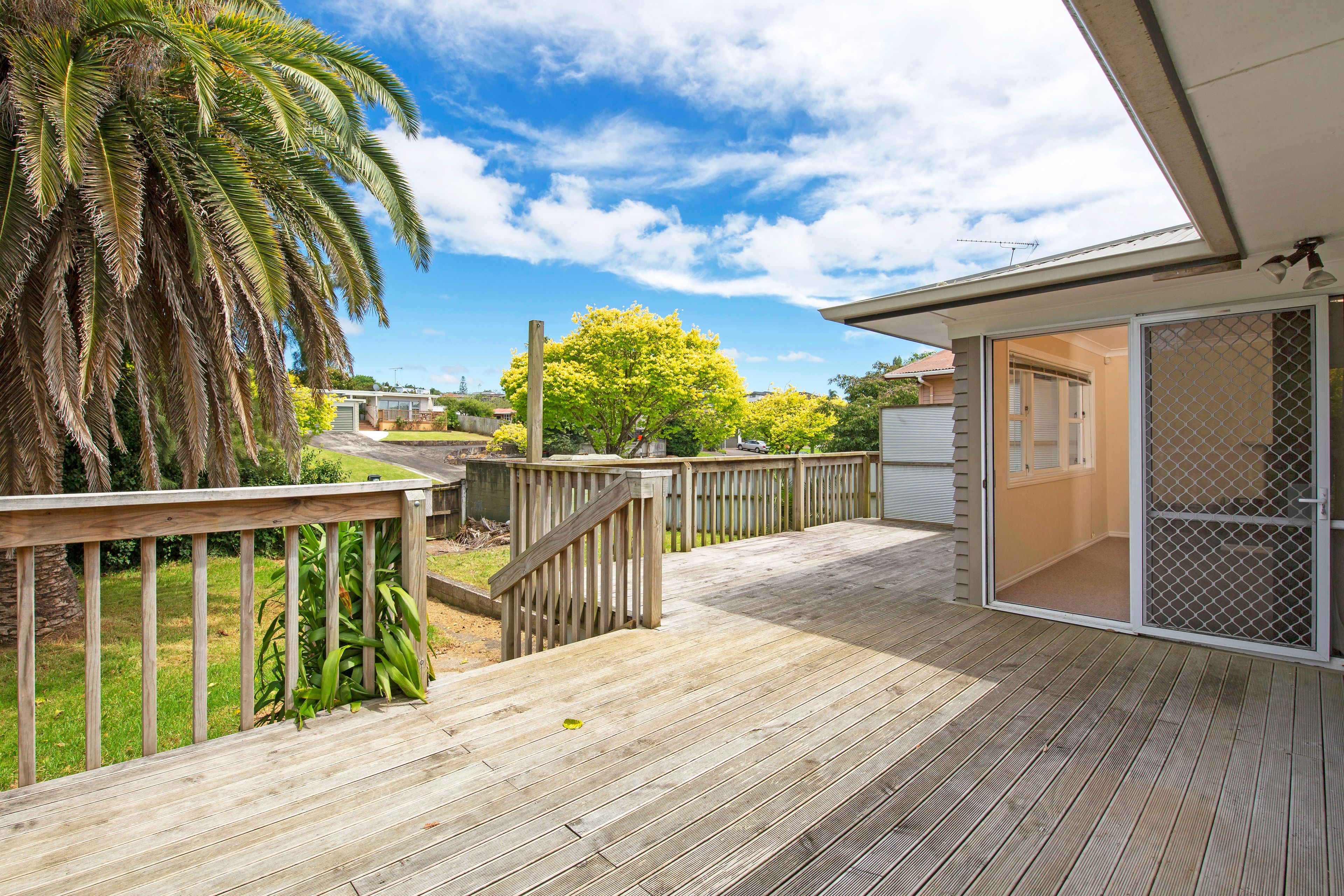 136 Gossamer Drive, Pakuranga, Manukau City