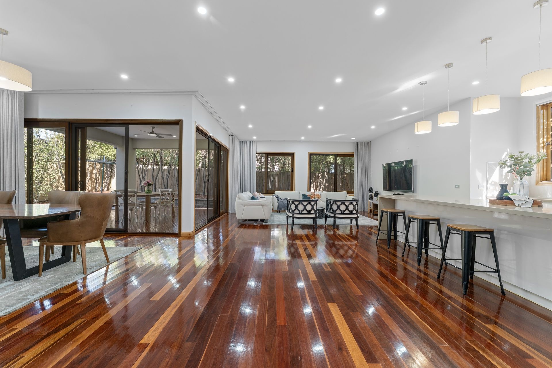 24 Greenways Road — photo 6 of 27
