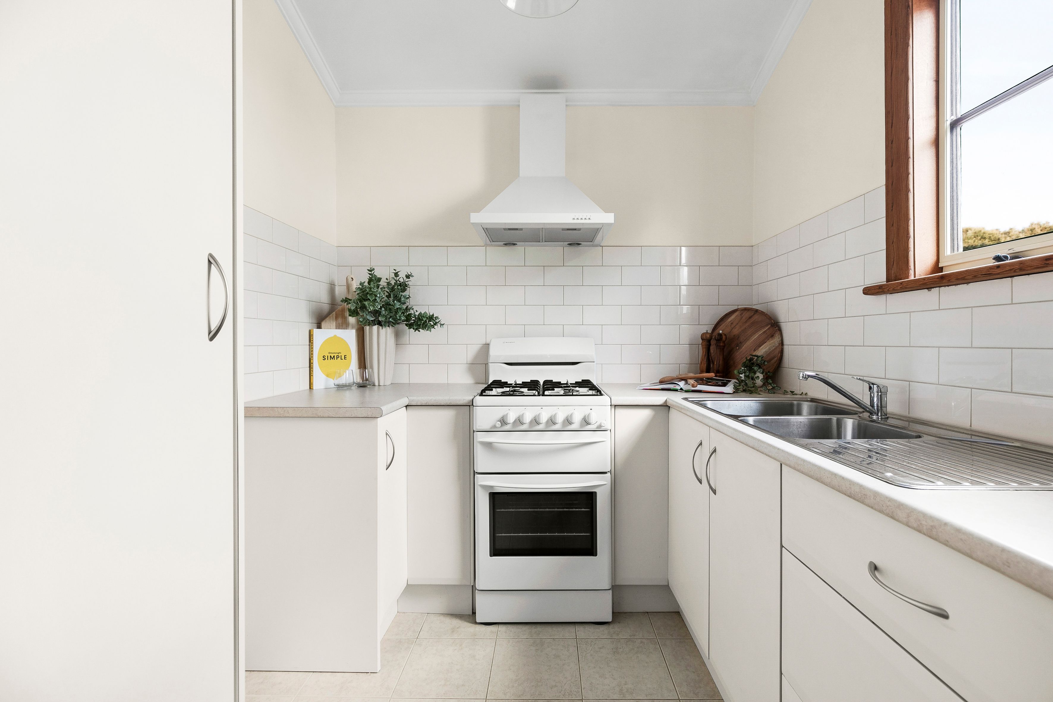 72 Shaftsbury Street — photo 12 of 17