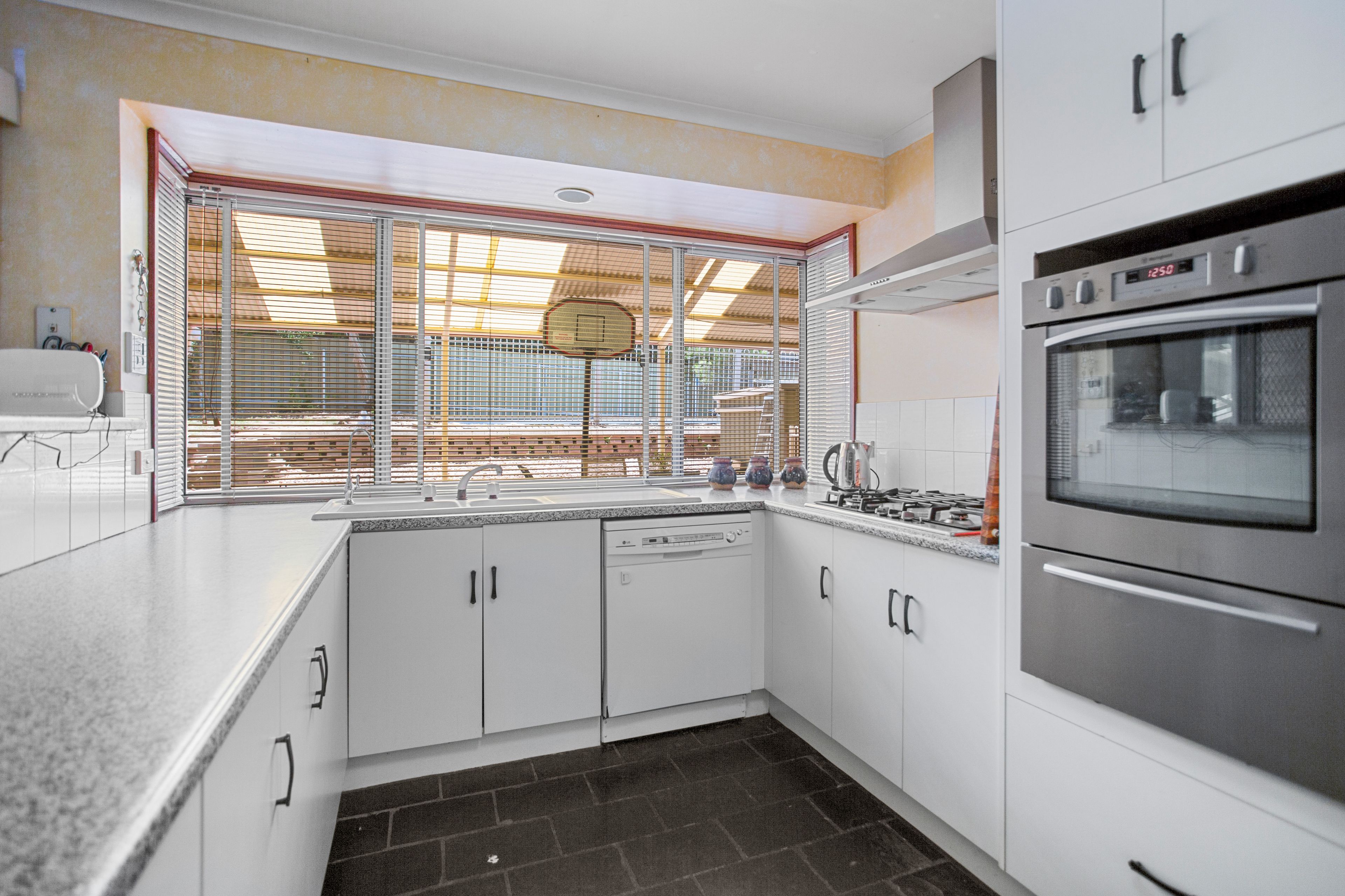 16 Bechervaise Court, Greenwith, SA 5125