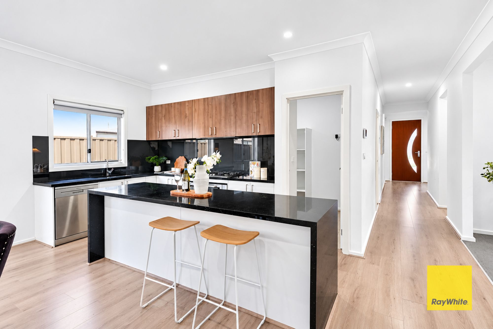 7 Tolhurst Street — photo 8 of 18