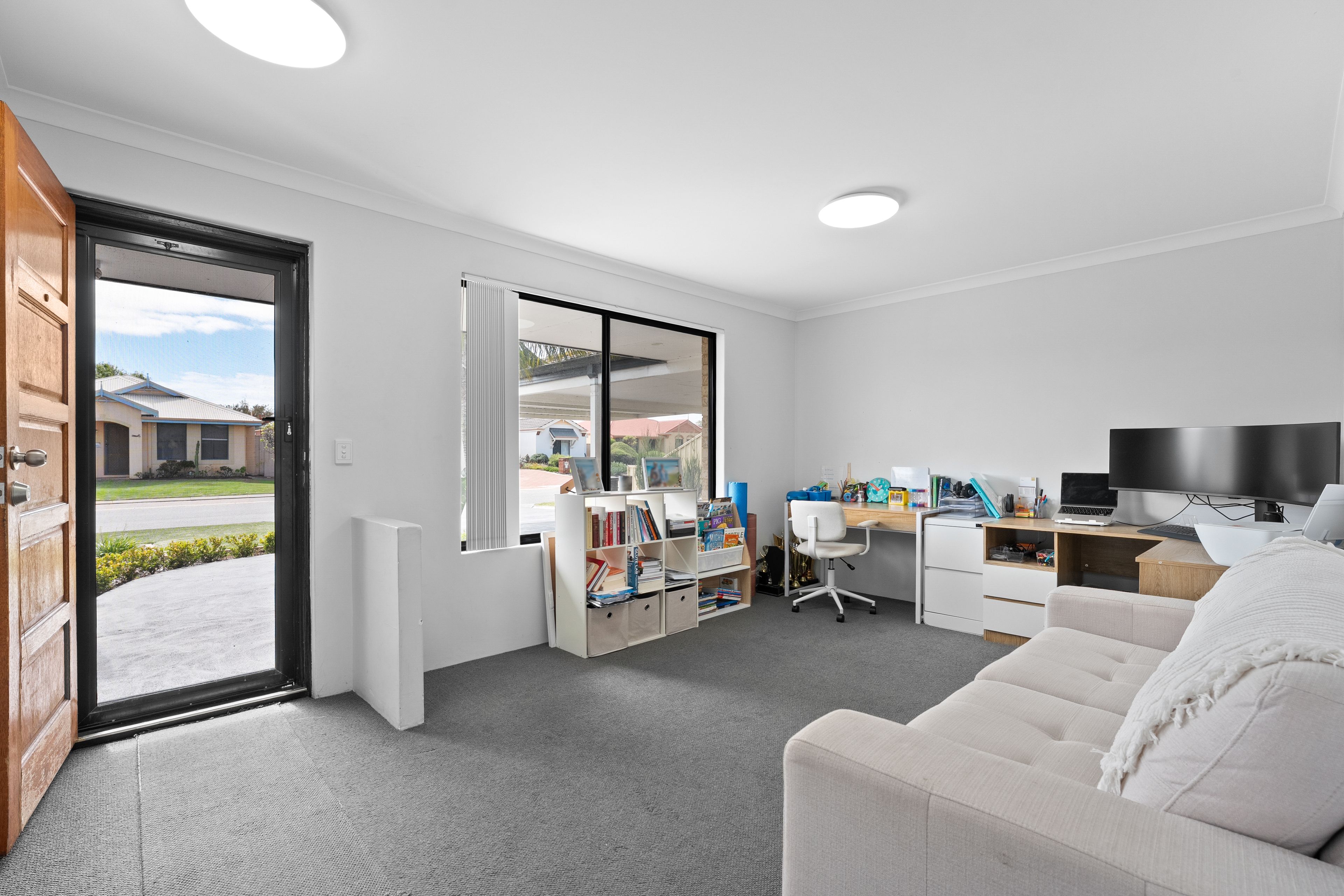 21 Shoalhaven Place — photo 5 of 30