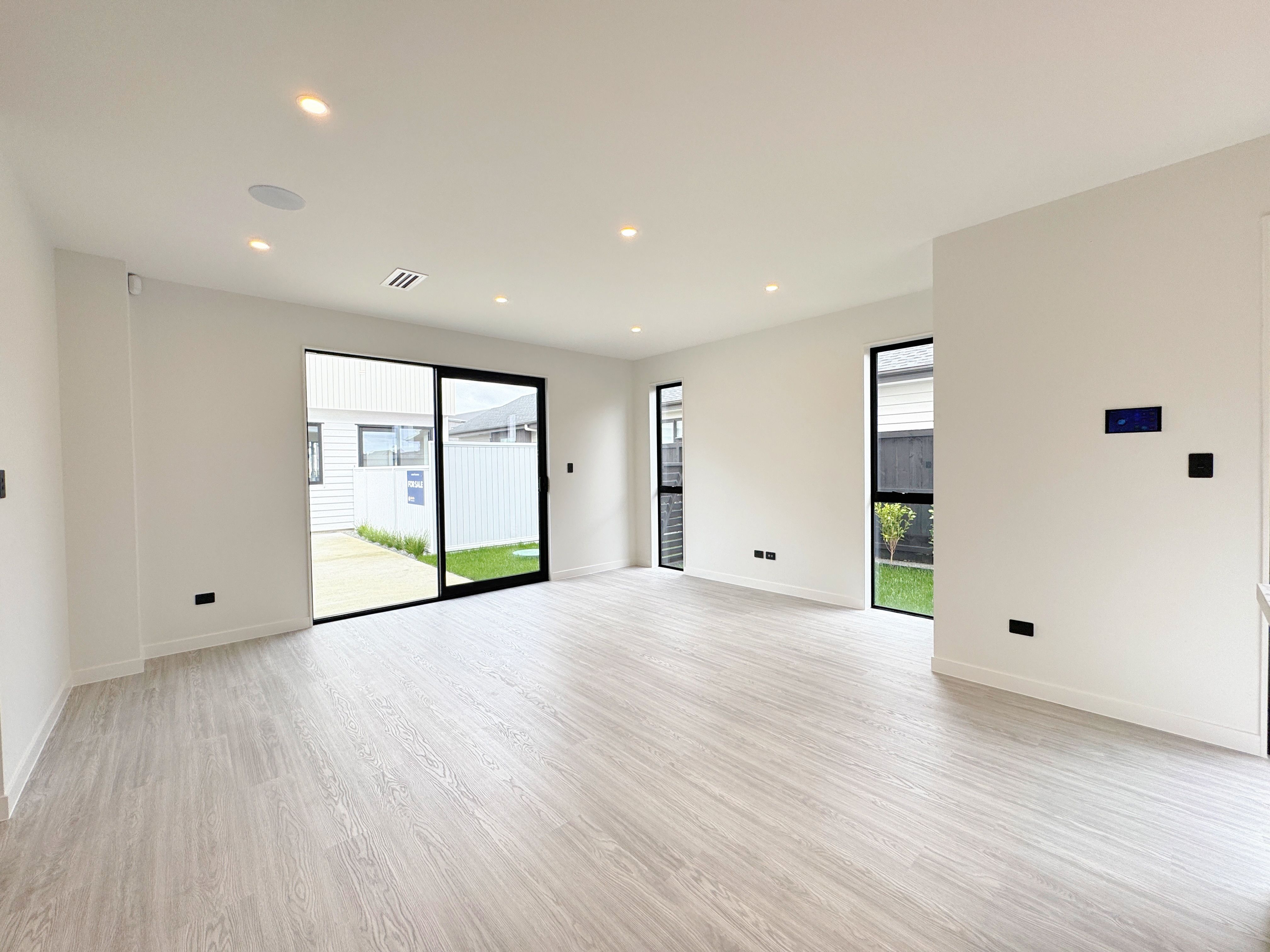 3/73 Te Taruna Drive, Milldale, Rodney