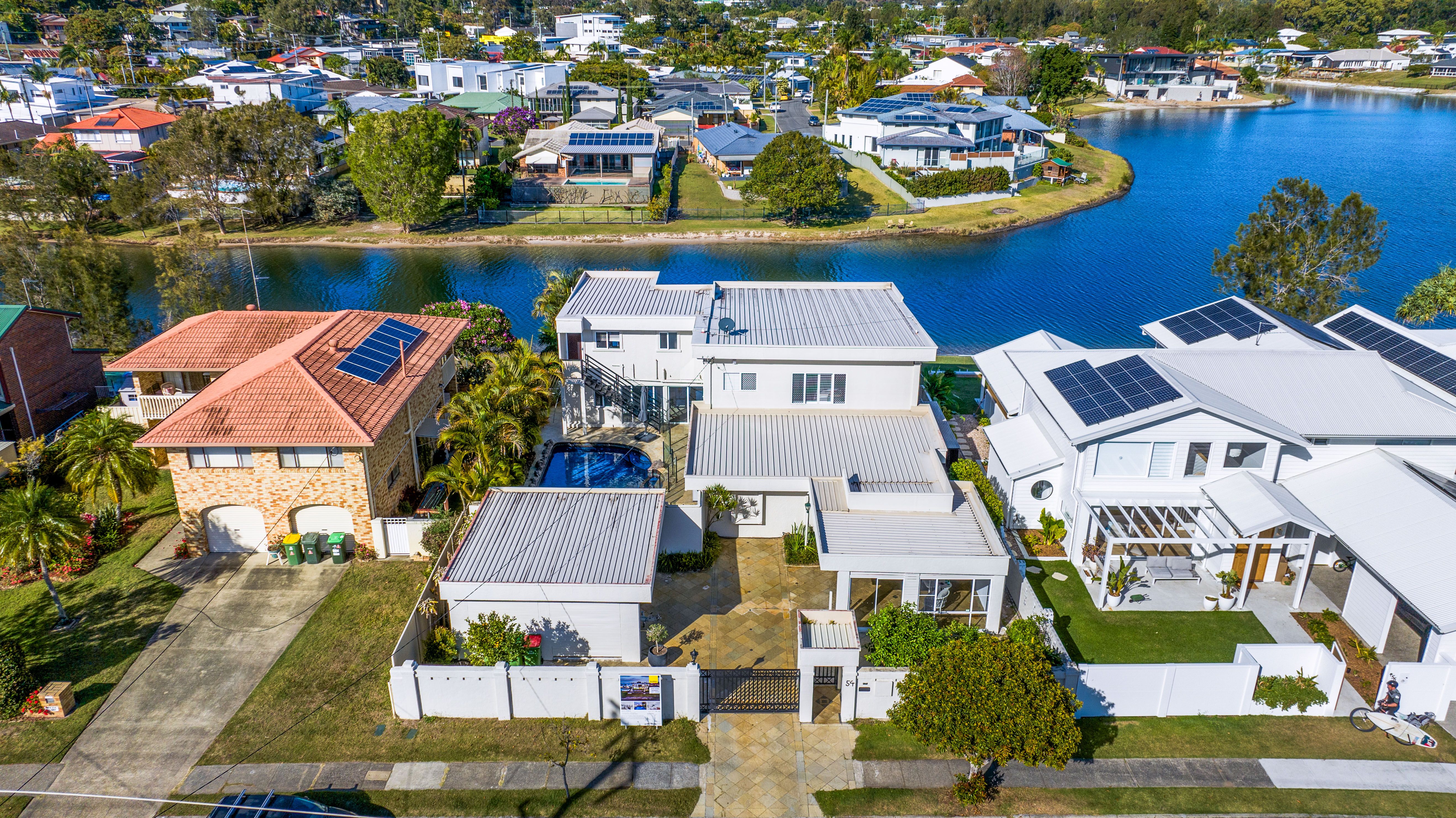 54 Burleigh Street, Burleigh Waters, QLD 4220