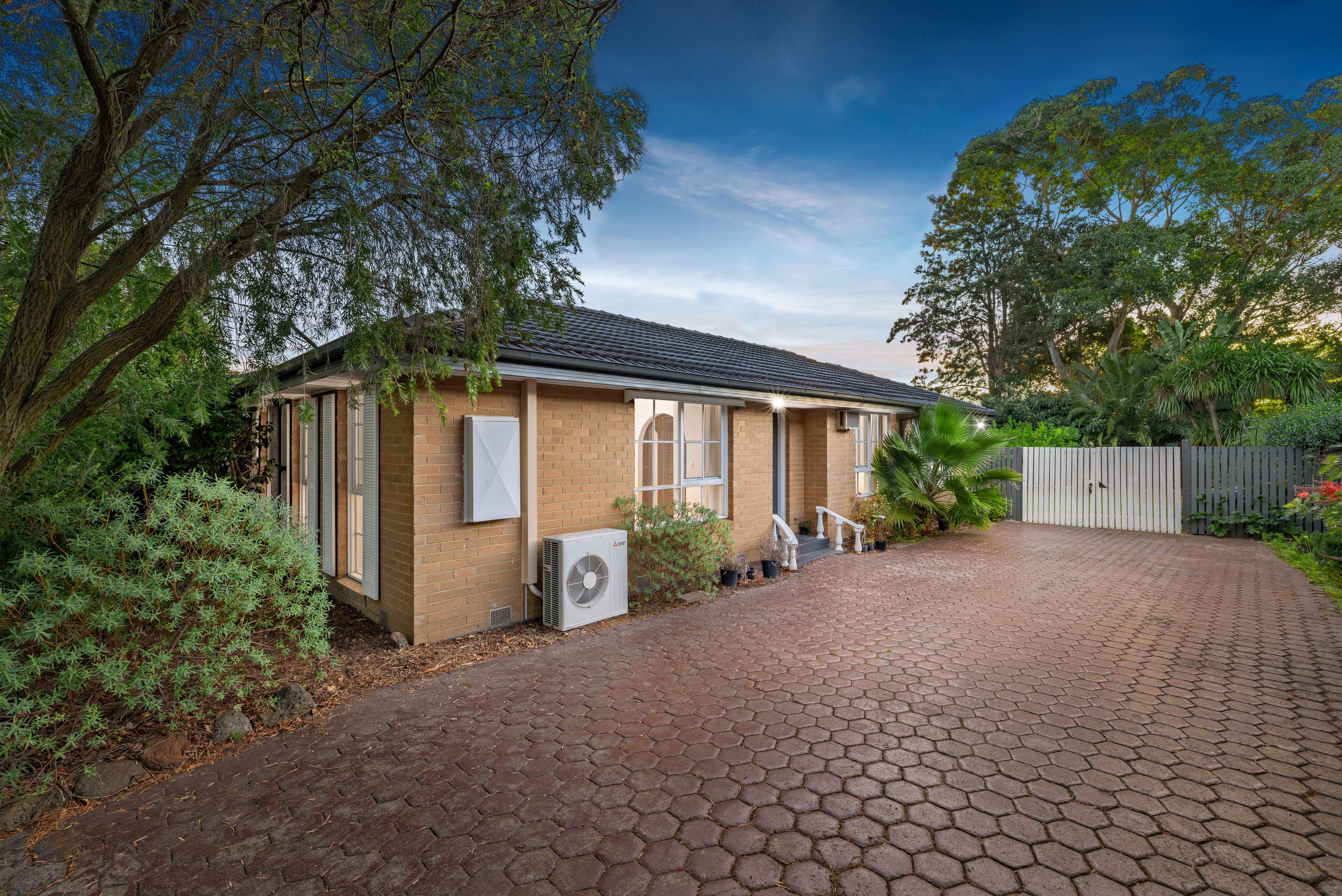 22 Sylphide Way, Wantirna South VIC 3152