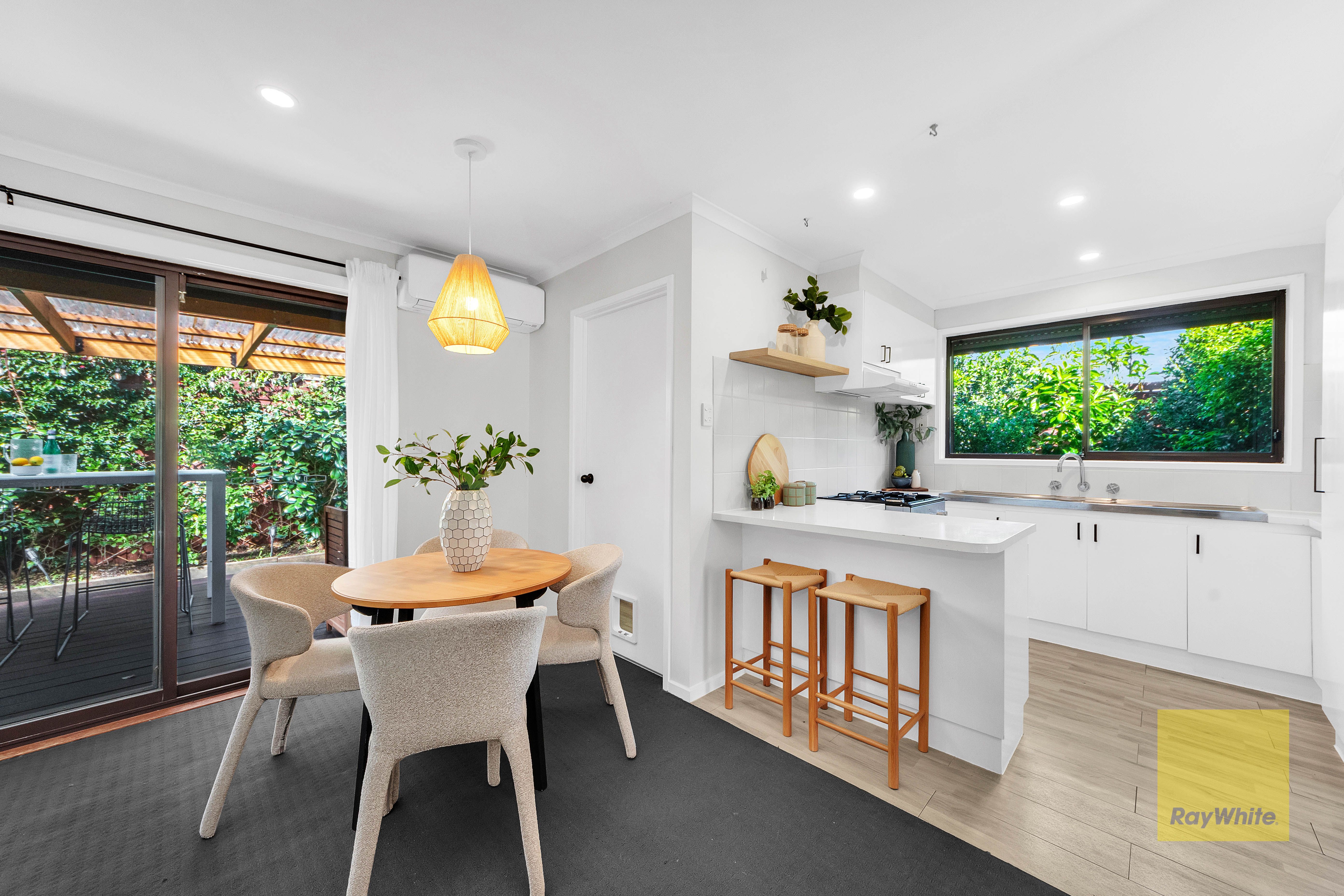 2/2-6 Christie Street — photo 5 of 11