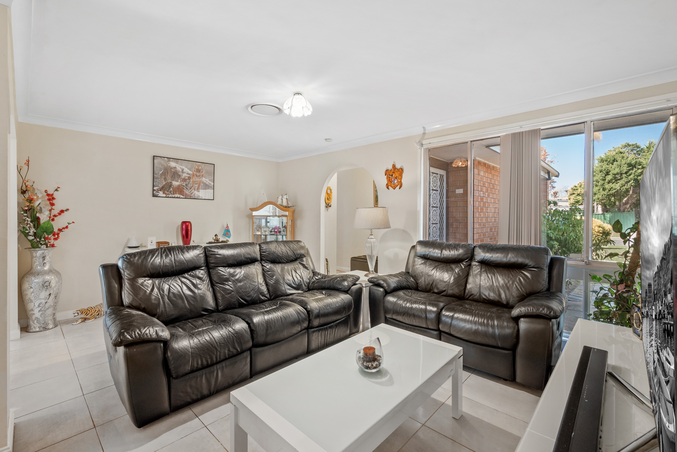 8 Lancia Drive, Ingleburn, NSW 2565