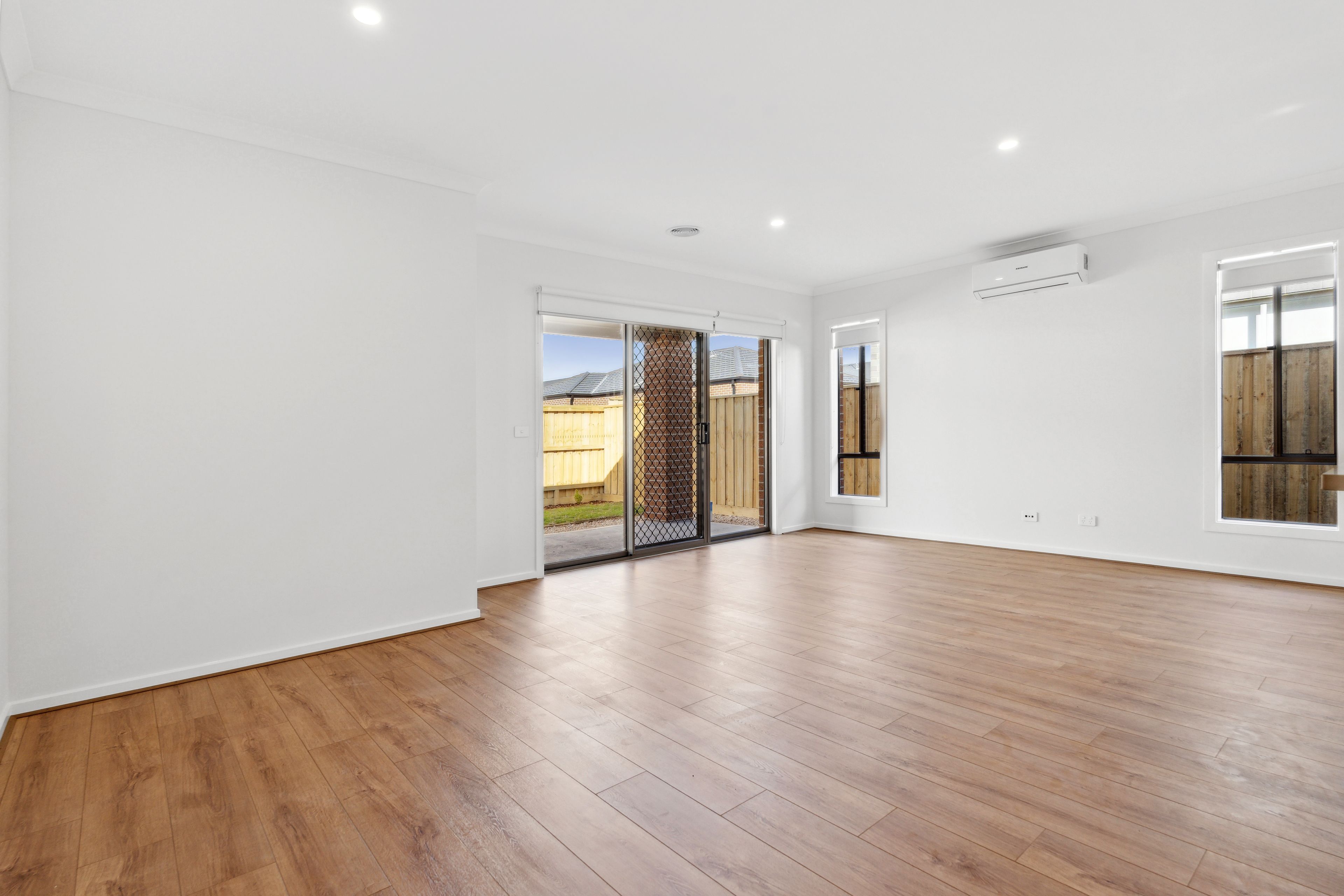 21 Roehampton Crescent, Werribee, VIC 3030