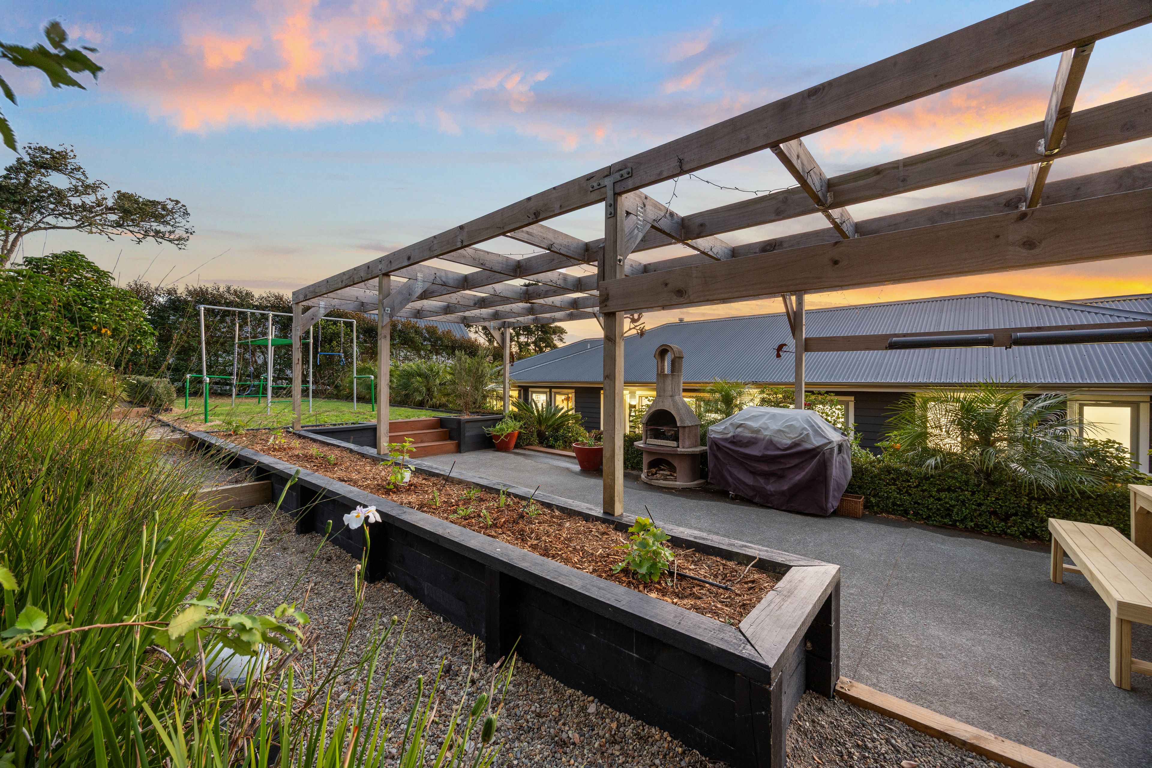 101 Waitakere Road, Waitakere, Waitakere City