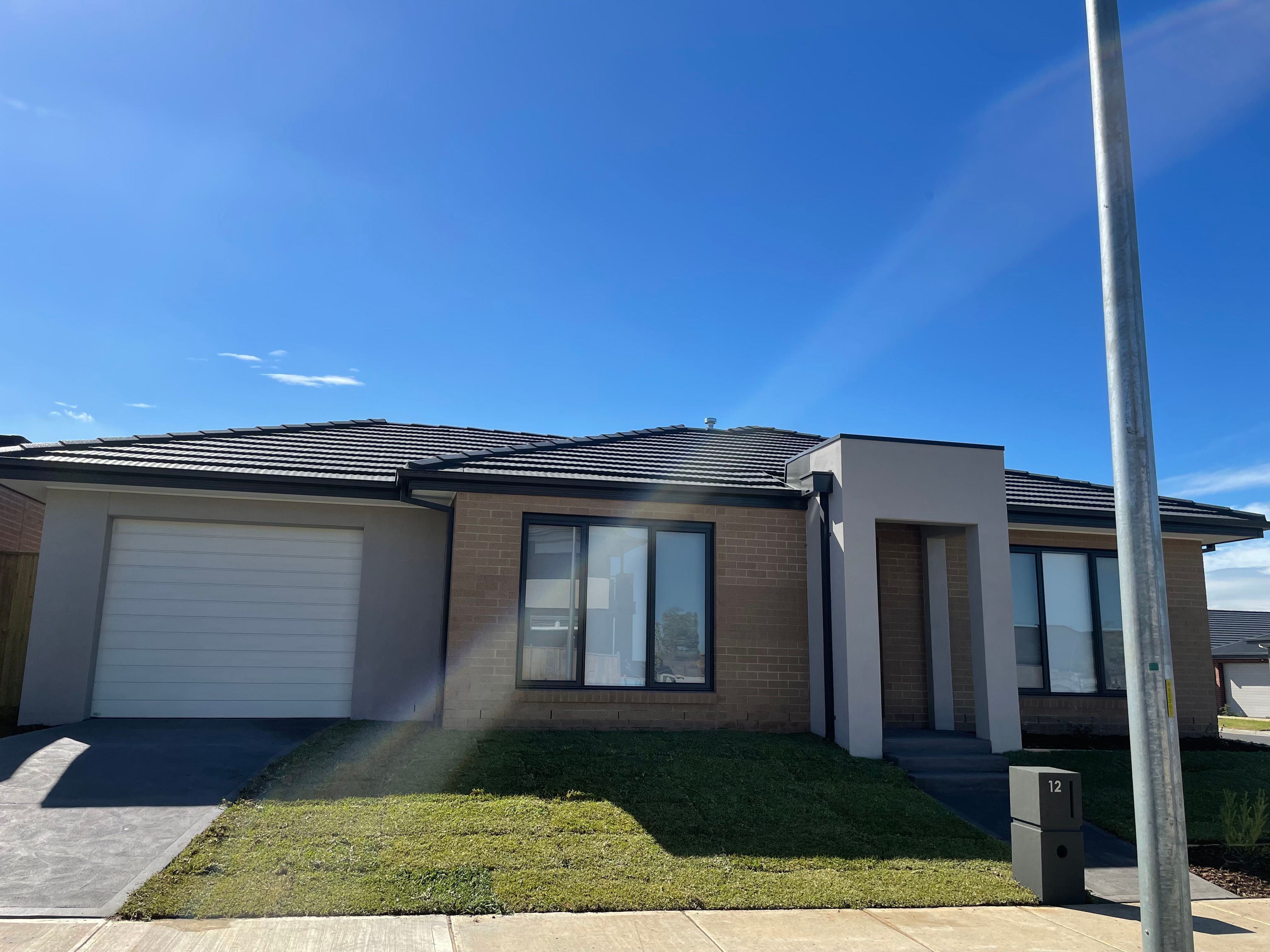 12 Coconut Road, MANOR LAKES, VIC 3024