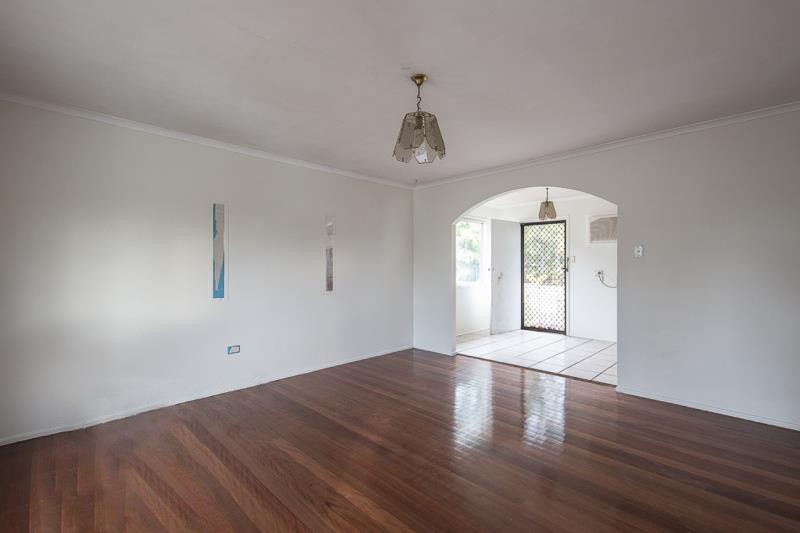 35 Alderbaran Drive, Kingston, QLD 4114