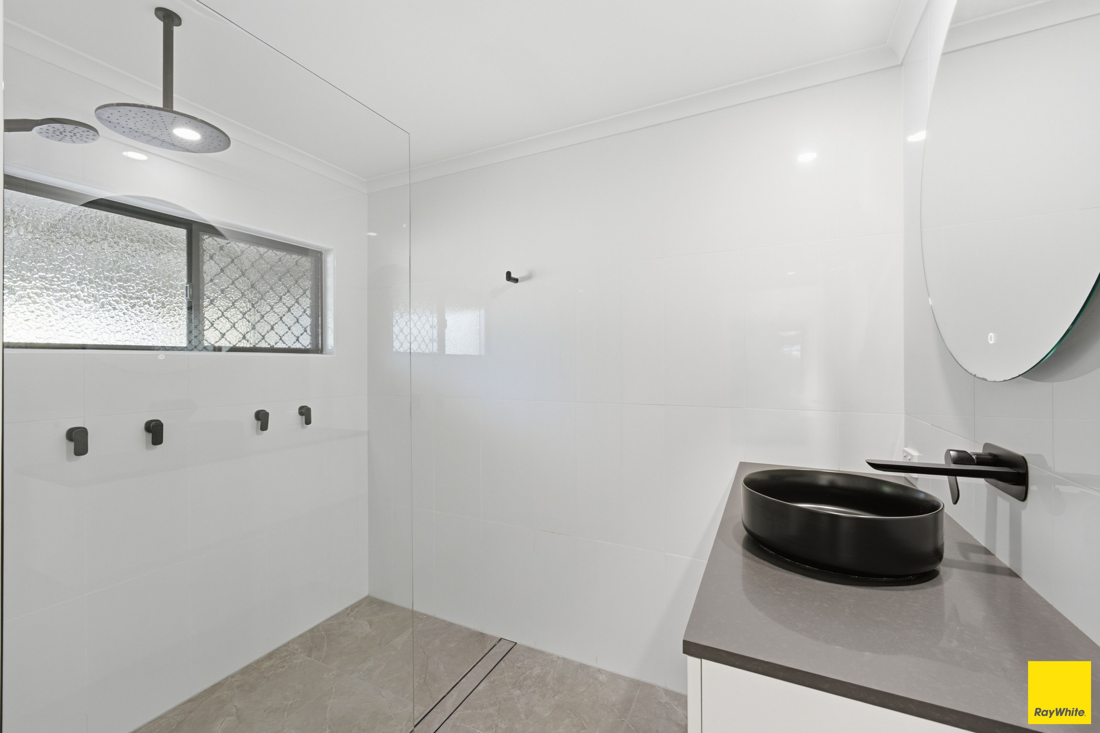 10 Sussex Street — photo 13 of 29