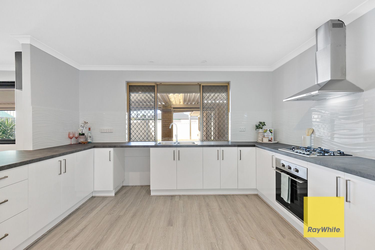 3 Symes Close (Main House), Seville Grove, WA 6112