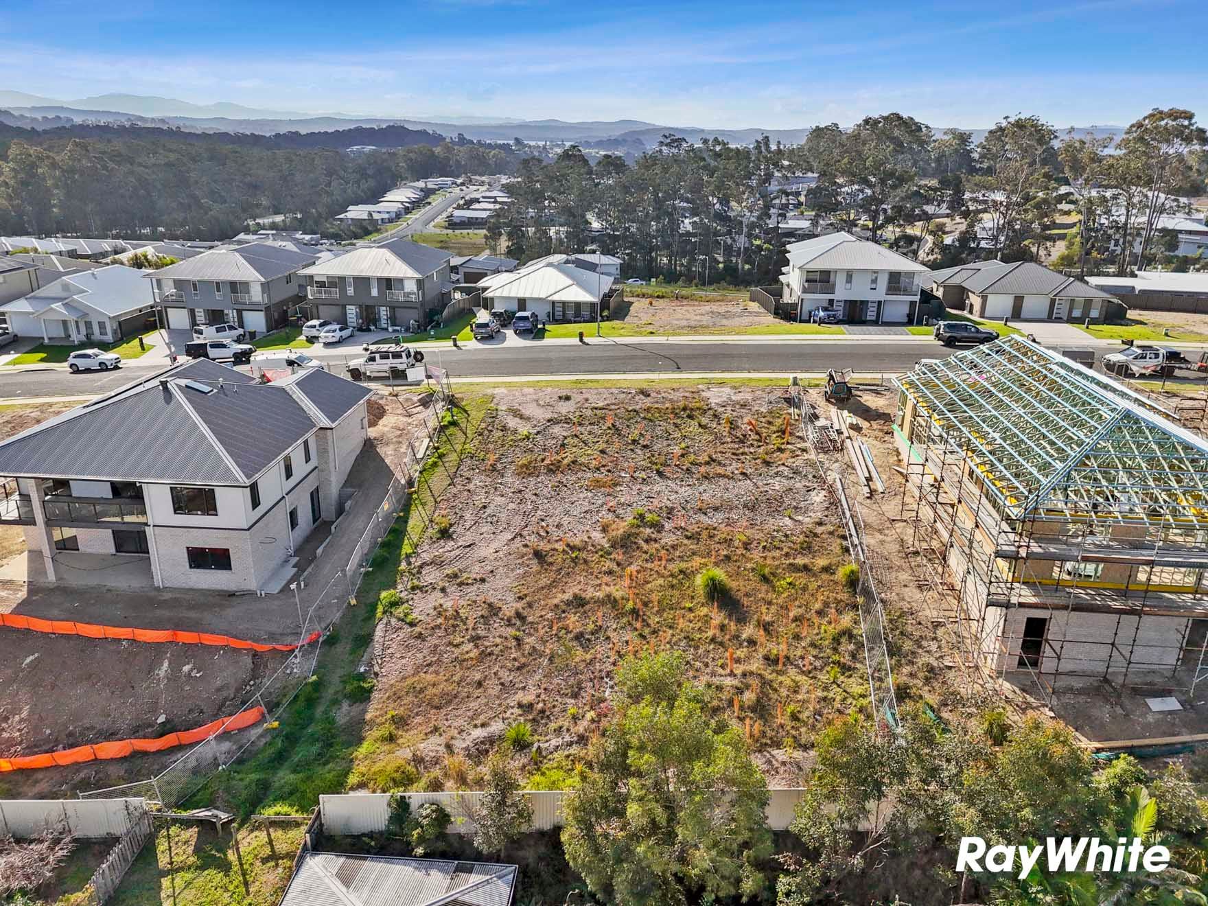 98 Freycinet Drive — photo 13 of 16
