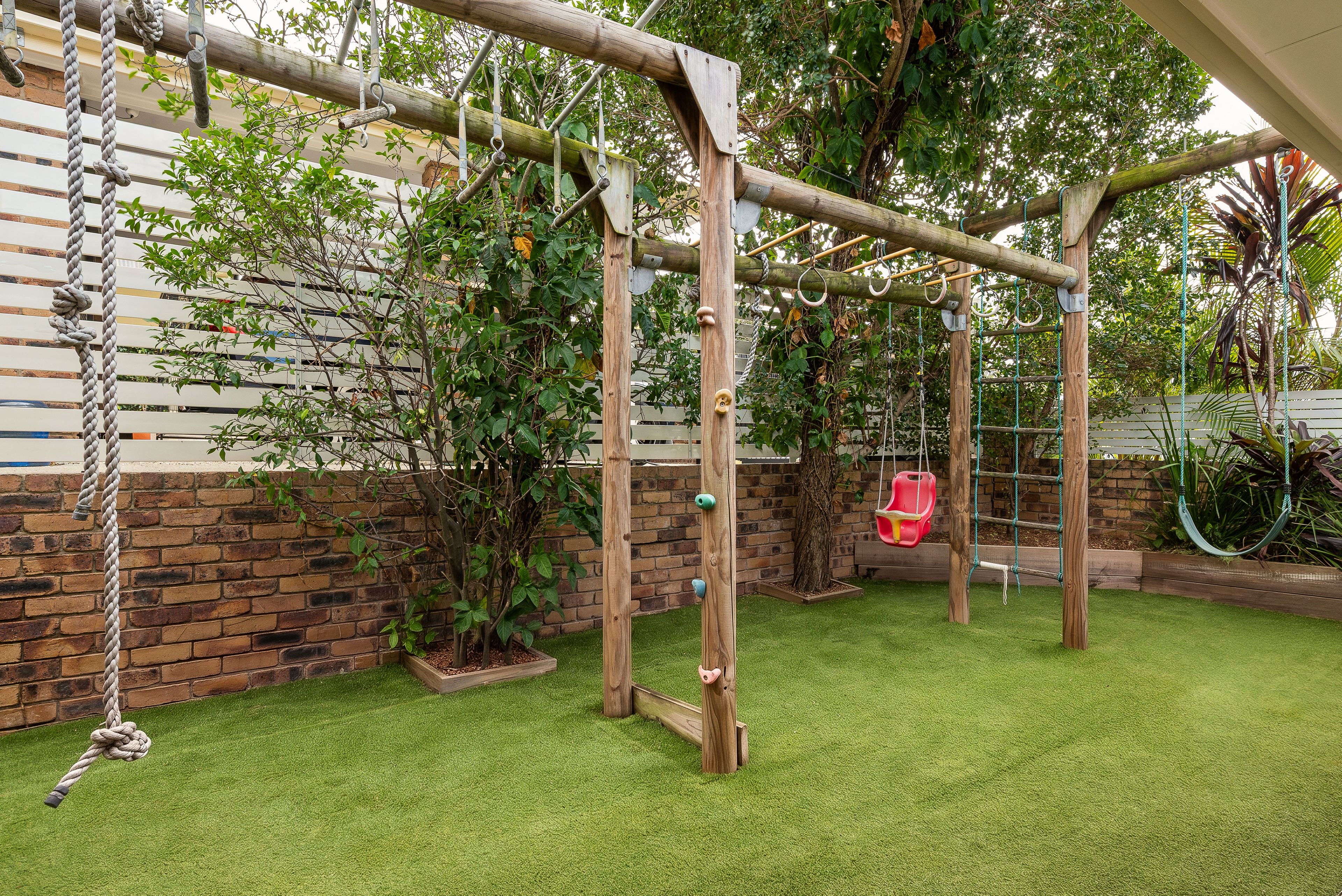 33 Kuranda Street — photo 14 of 25