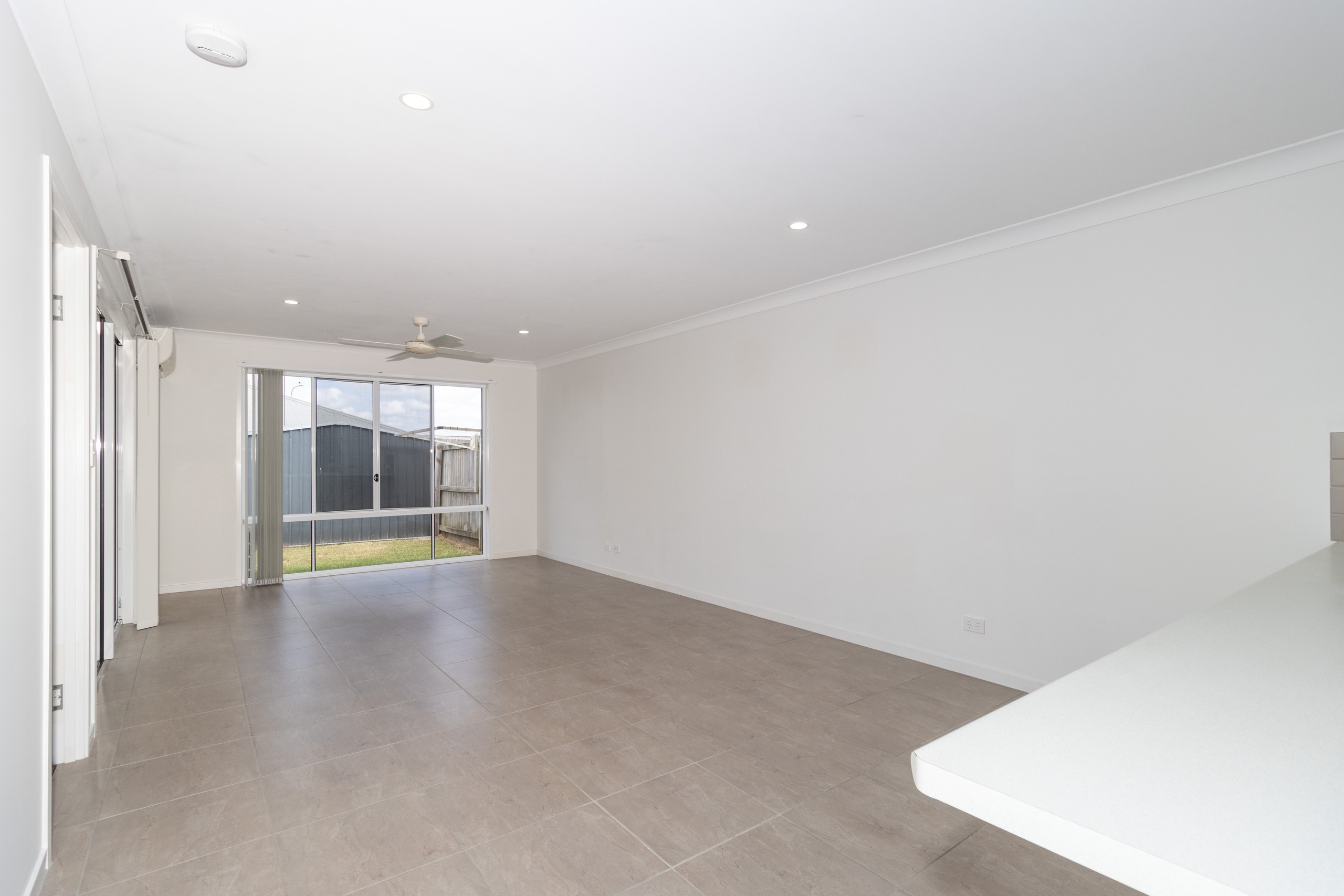 Unit 1/23 Imperial Court, Eli Waters, QLD 4655