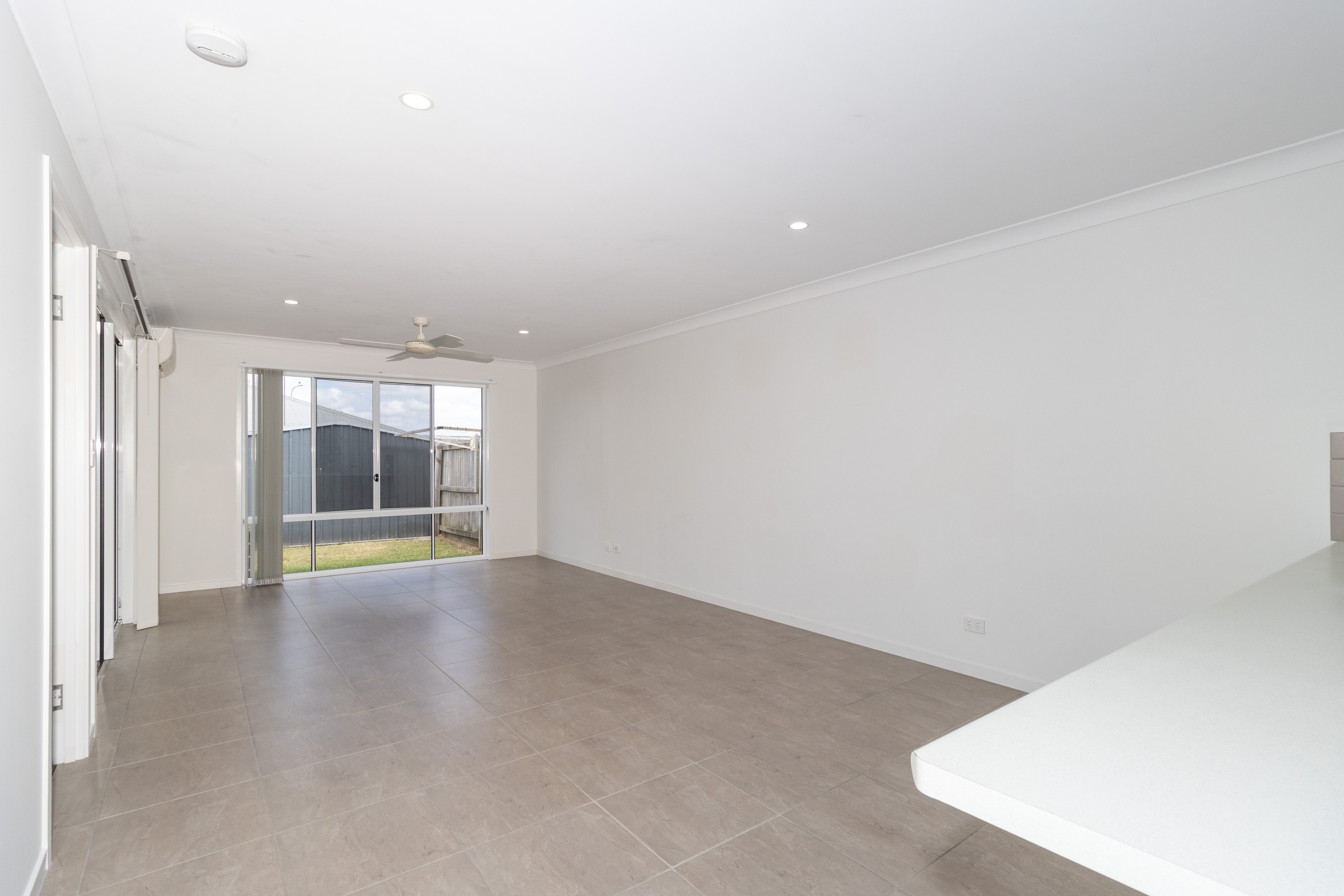 Unit 1/23 Imperial Court, Eli Waters, QLD 4655