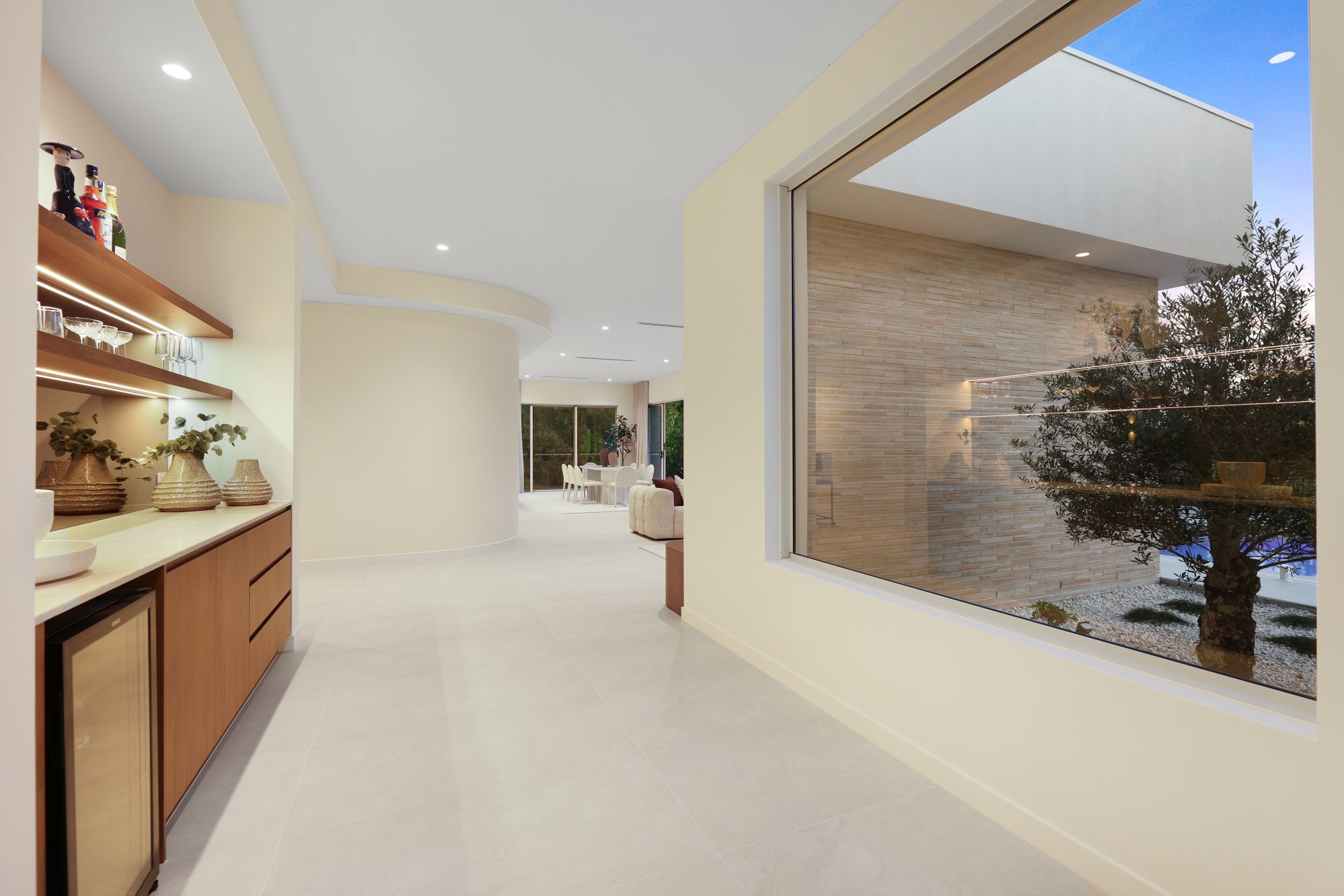3057 Forest Hills Drive — photo 13 of 20