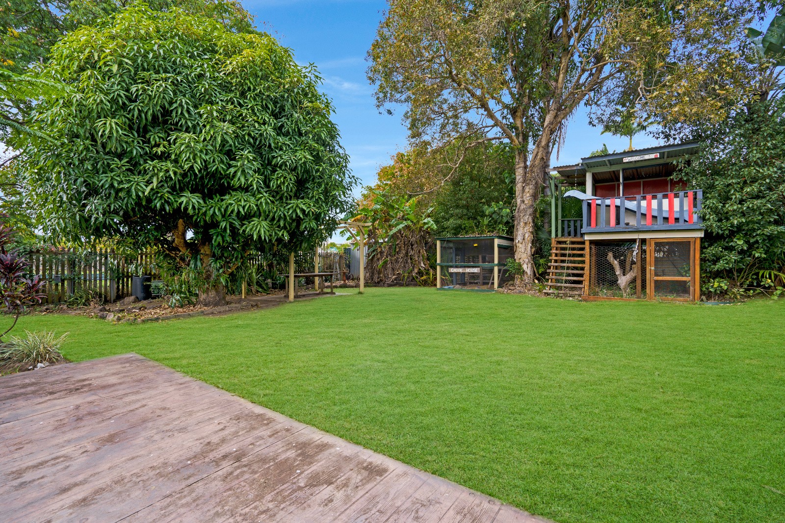 10 Paradise Street, Nerang, QLD 4211