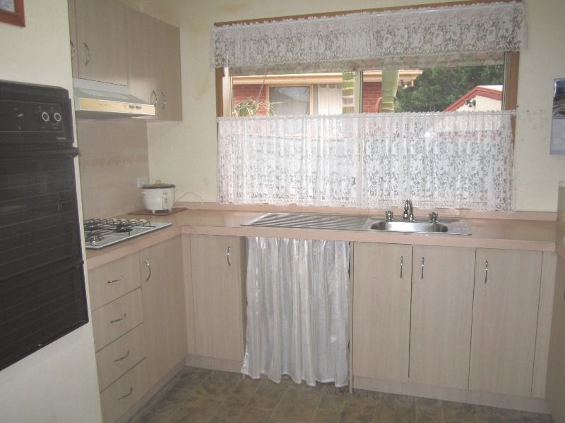 11 Ralph Crescent, Hampton Park, VIC 3976