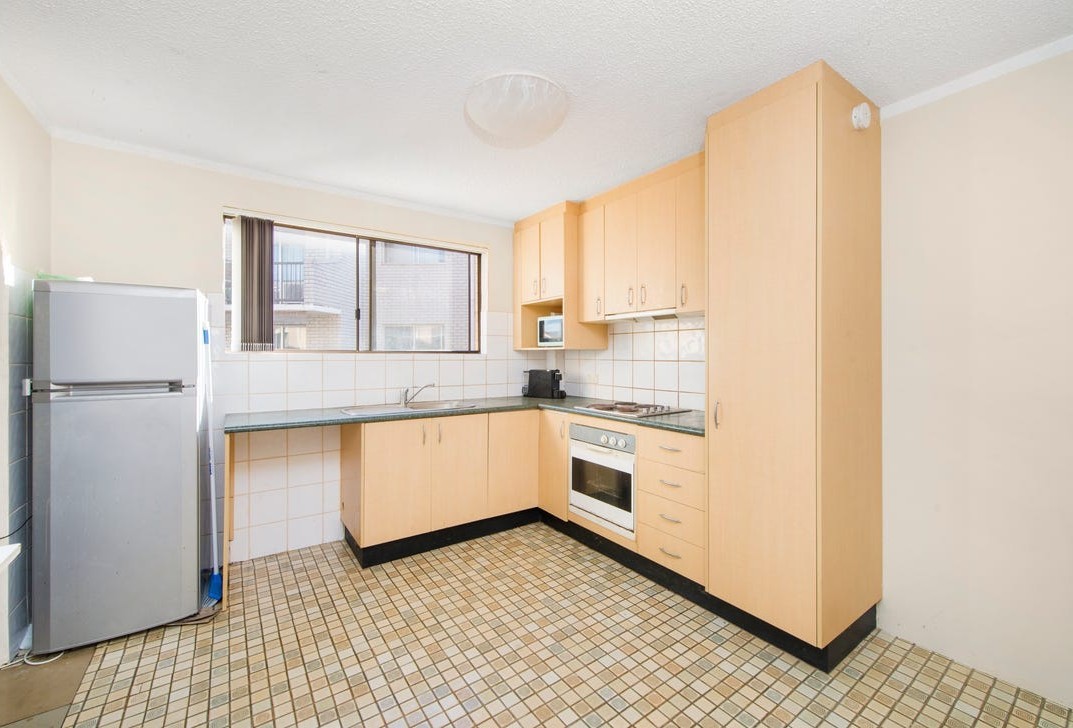 4/43 Britannia Avenue, Broadbeach, QLD 4218