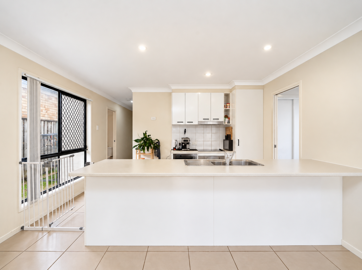 37 Bowerbird Crescent, Dakabin, QLD 4503