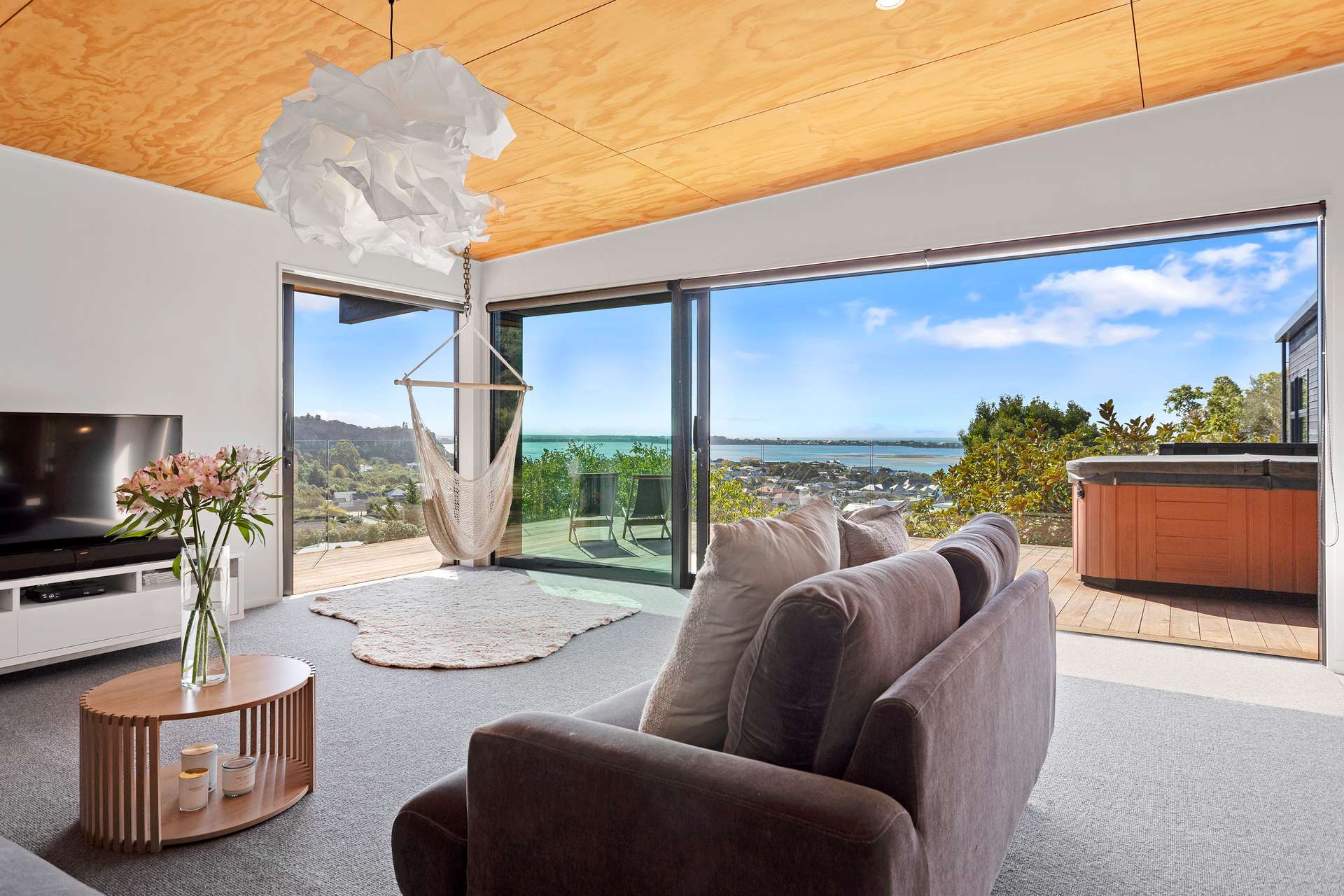 48 Moncks Spur Road photo 6