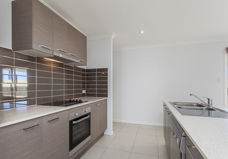 16 Paterson Street, North Lakes, QLD 4509