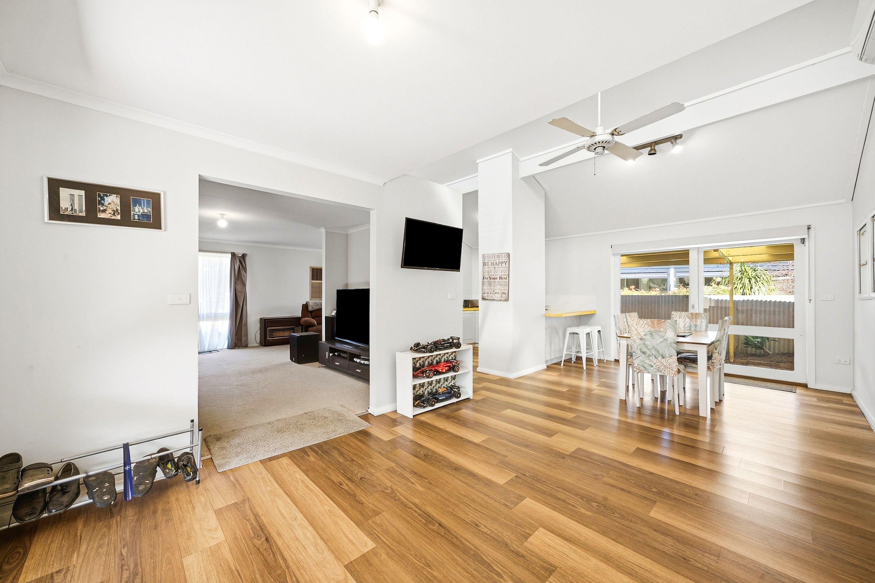 39 Stonehaven Road — photo 4 of 17