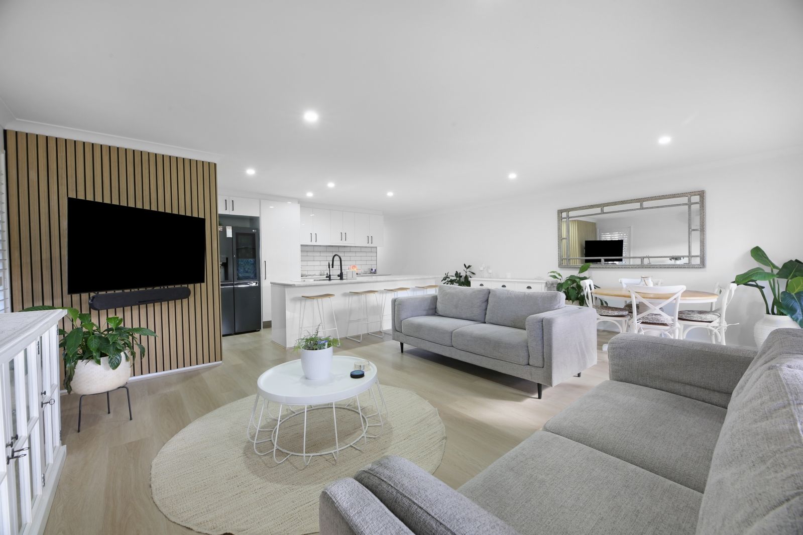 16/302 Christine Avenue — photo from Ray White Robina